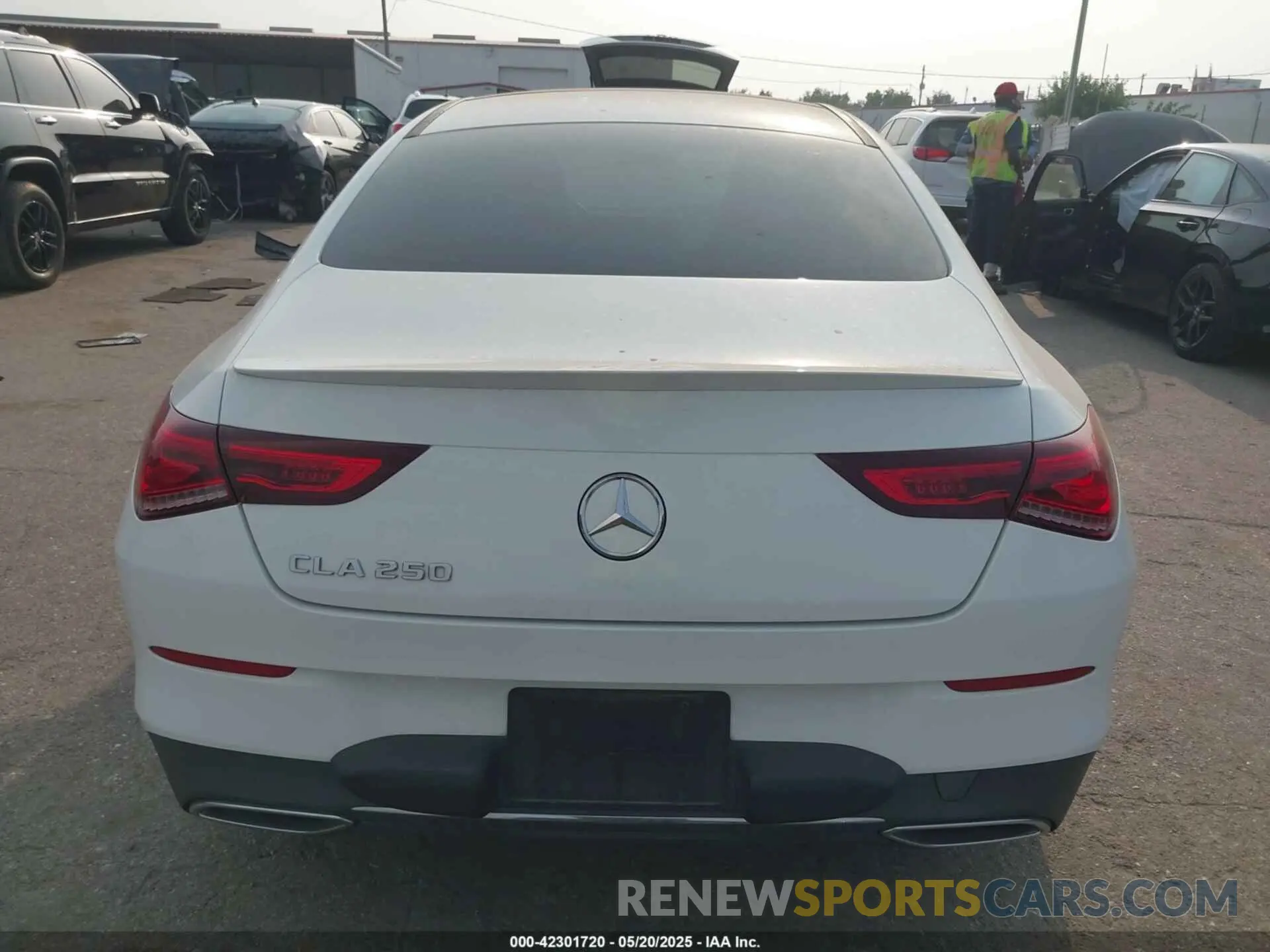 16 fotografías del automóvil dañado WDD5J4GB5LN074867 MERCEDES-BENZ CLA 250 2020