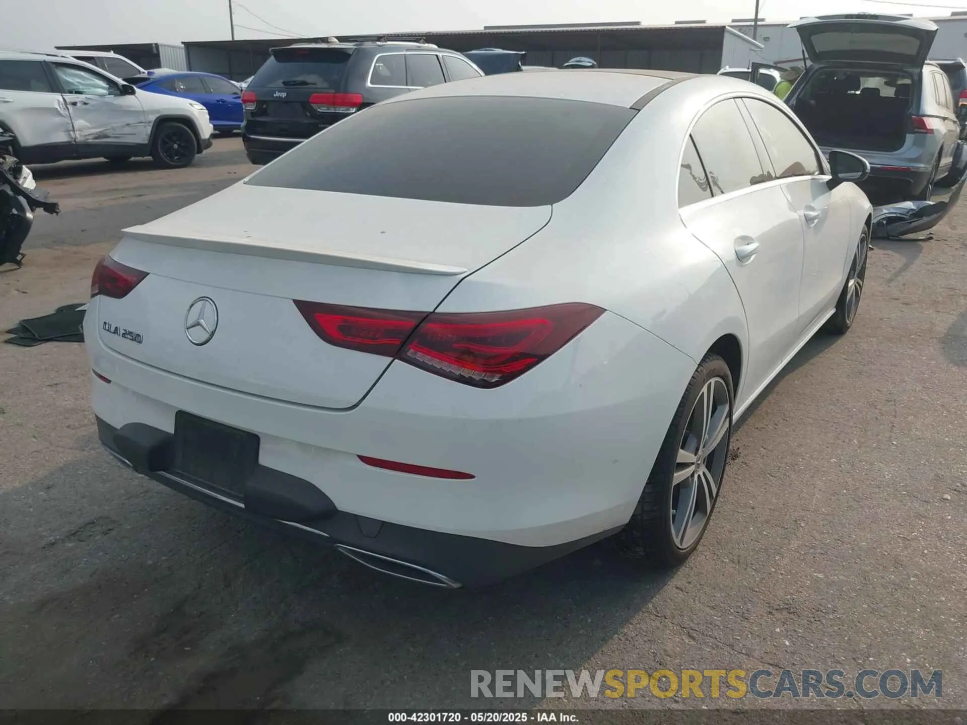 4 fotografías del automóvil dañado WDD5J4GB5LN074867 MERCEDES-BENZ CLA 250 2020