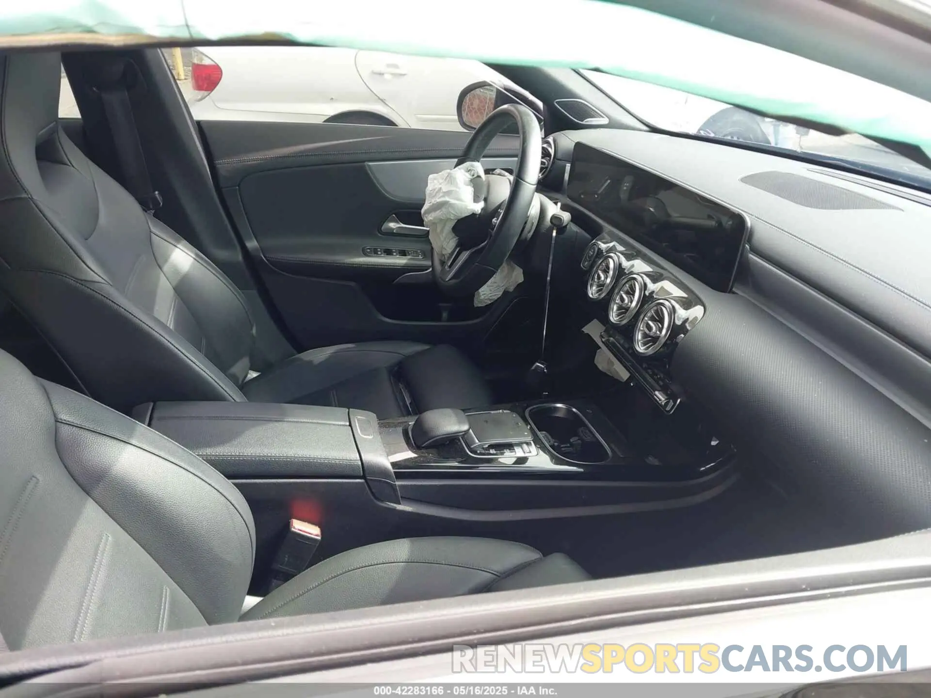 5 fotografías del automóvil dañado WDD5J4GB6LN037925 MERCEDES-BENZ CLA 250 2020
