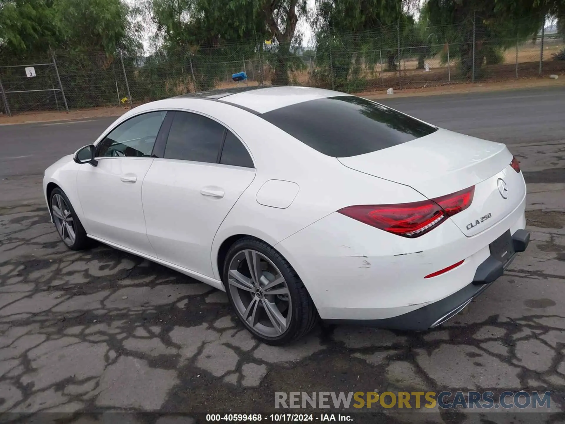 3 fotografías del automóvil dañado WDD5J4GB7LN034502 MERCEDES-BENZ CLA 250 2020