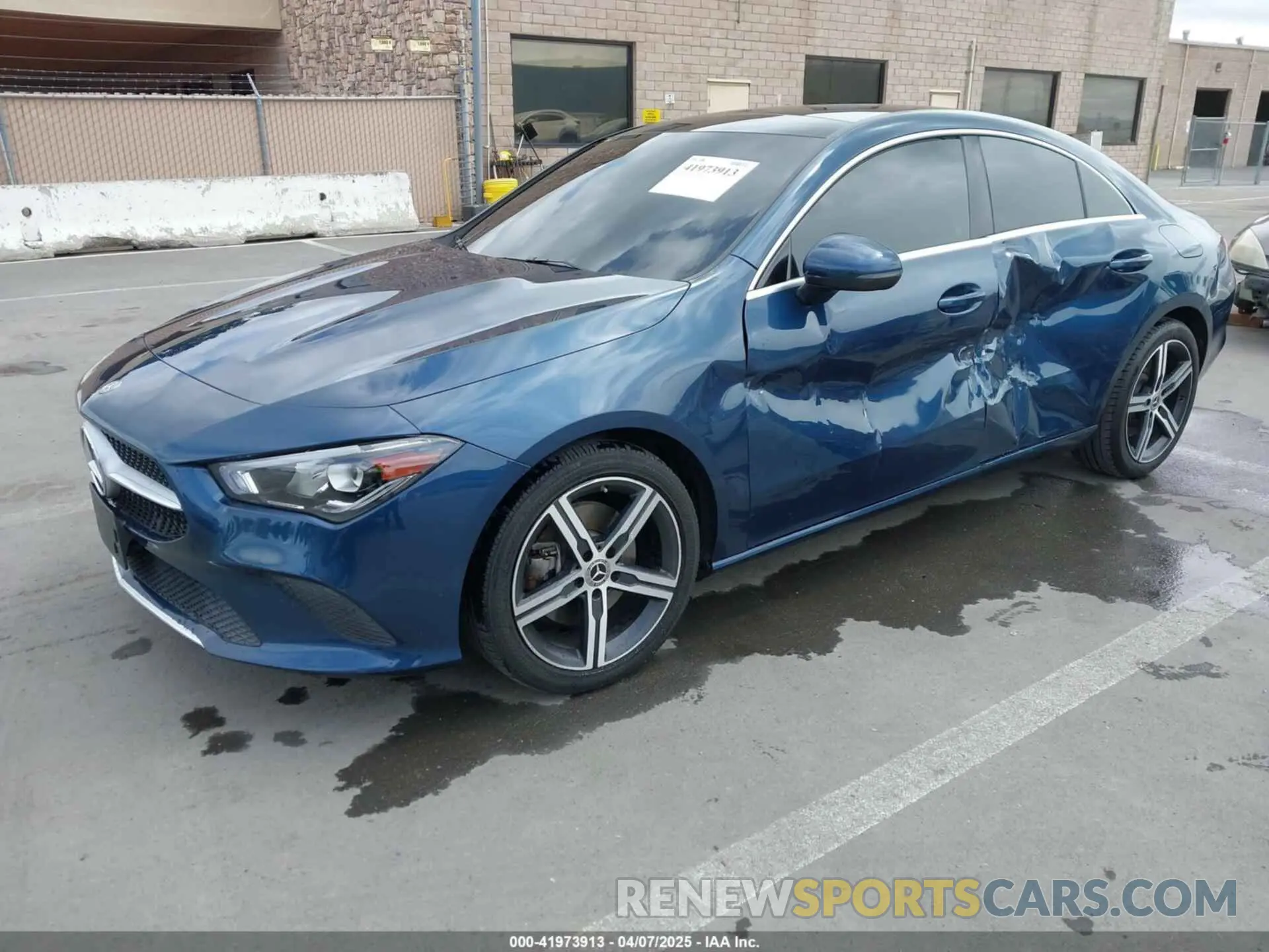 2 fotografías del automóvil dañado WDD5J4GB8LN061188 MERCEDES-BENZ CLA 250 2020