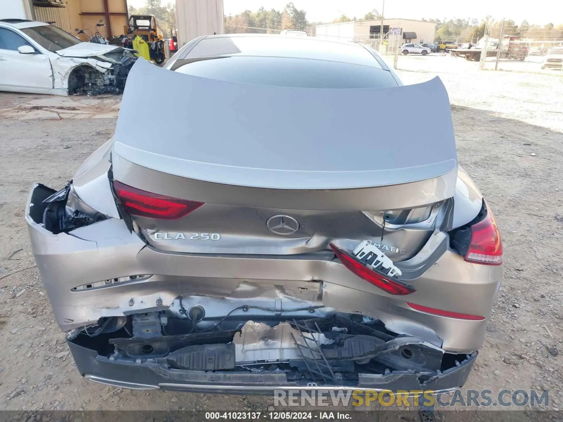 15 fotografías del automóvil dañado WDD5J4HB1LN035806 MERCEDES-BENZ CLA 250 2020
