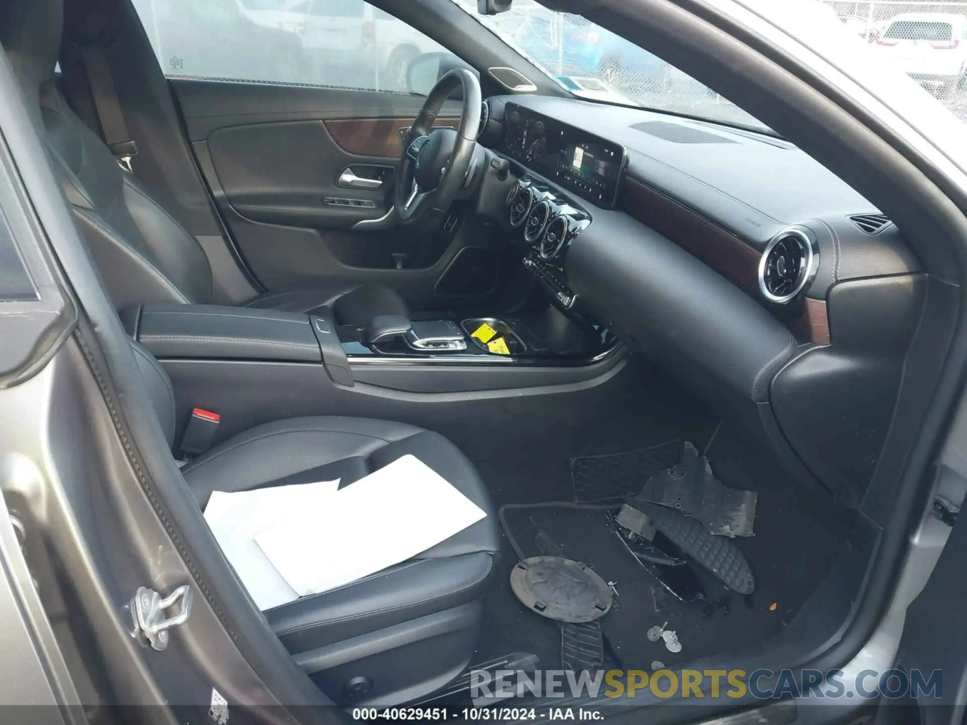 5 fotografías del automóvil dañado WDD5J4HB2LN067535 MERCEDES-BENZ CLA 250 2020