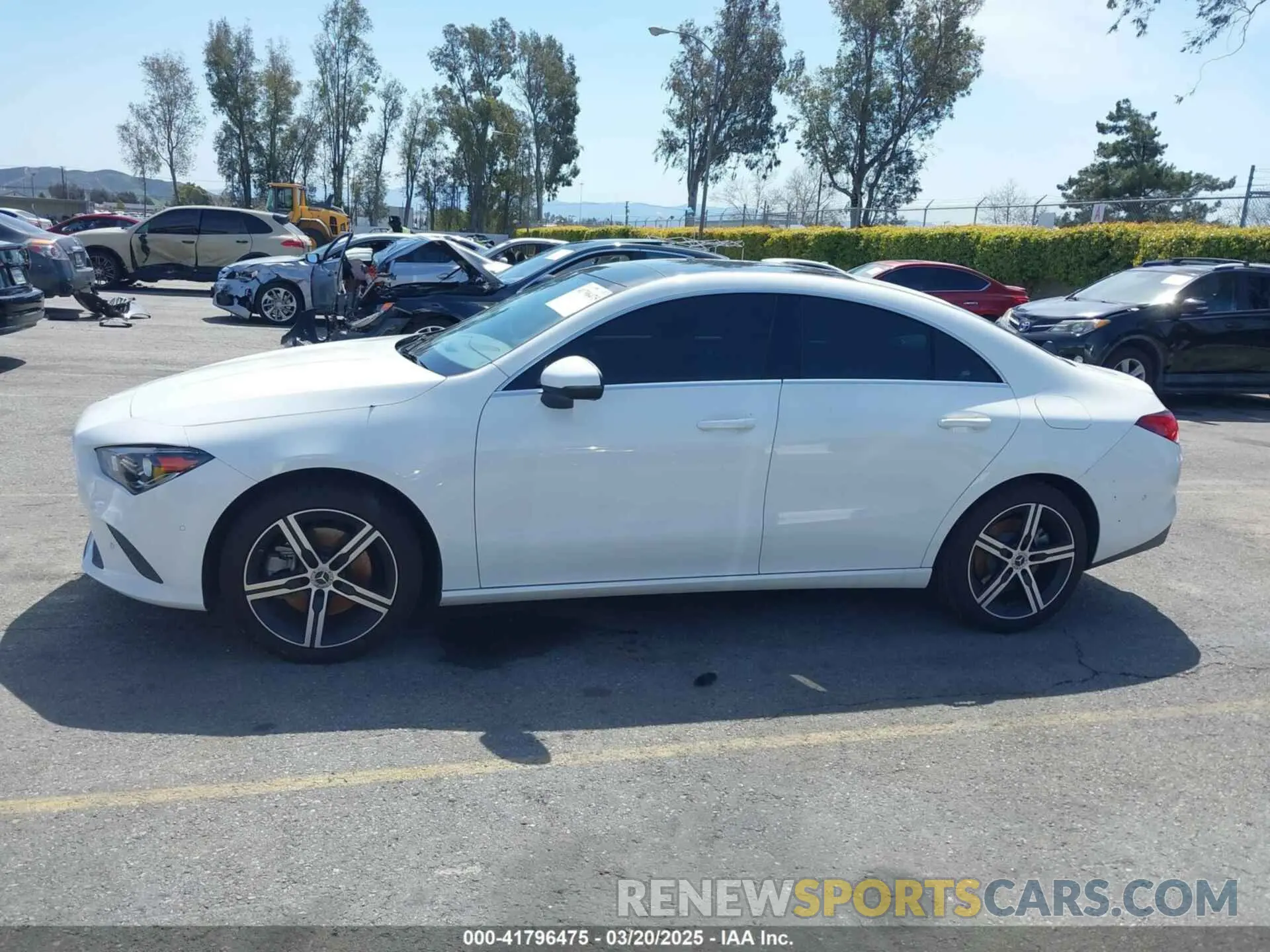 14 fotografías del automóvil dañado WDD5J4HB3LN030624 MERCEDES-BENZ CLA 250 2020