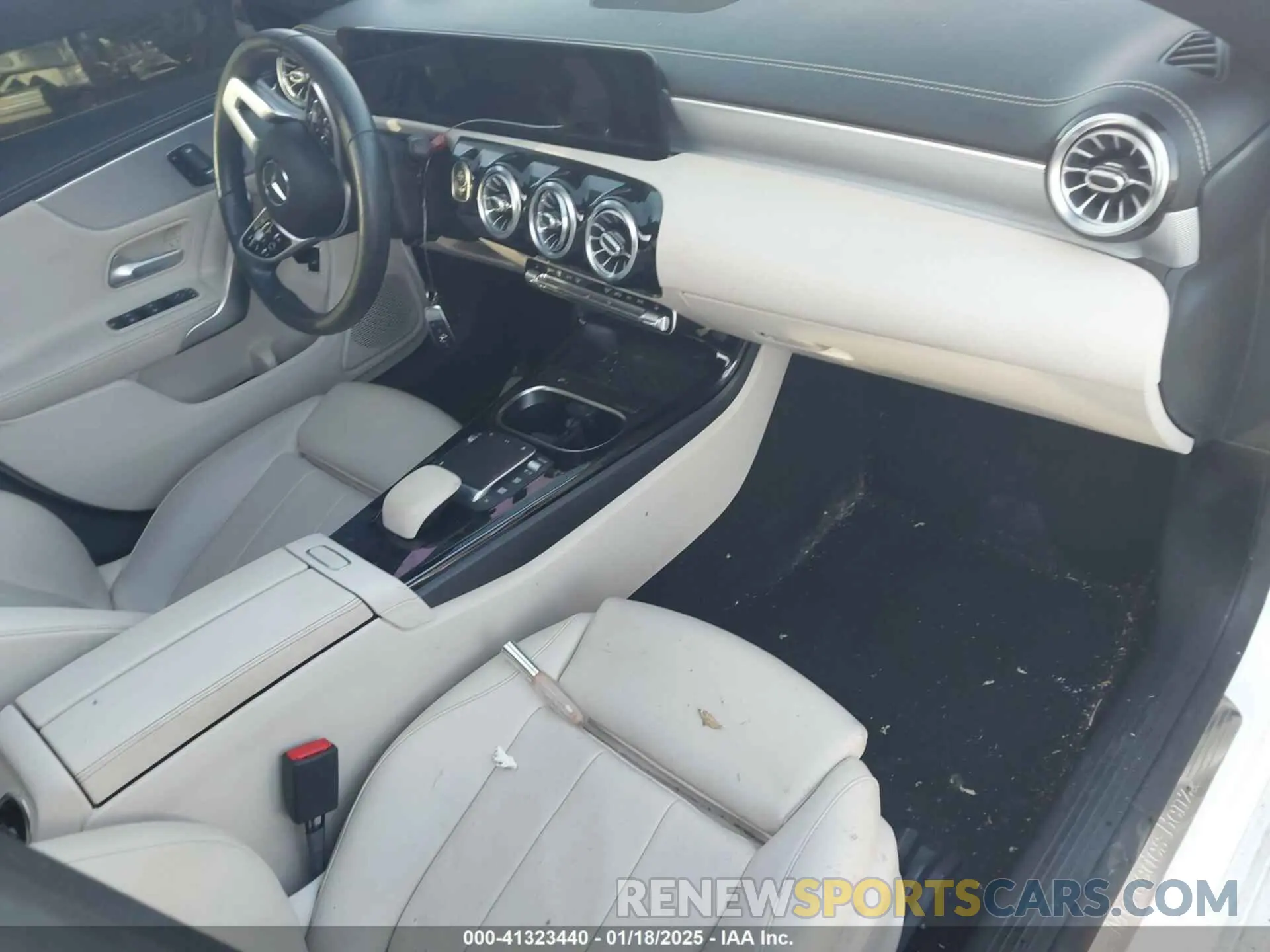 5 fotografías del automóvil dañado W1K5J4GB4MN231869 MERCEDES-BENZ CLA 250 2021