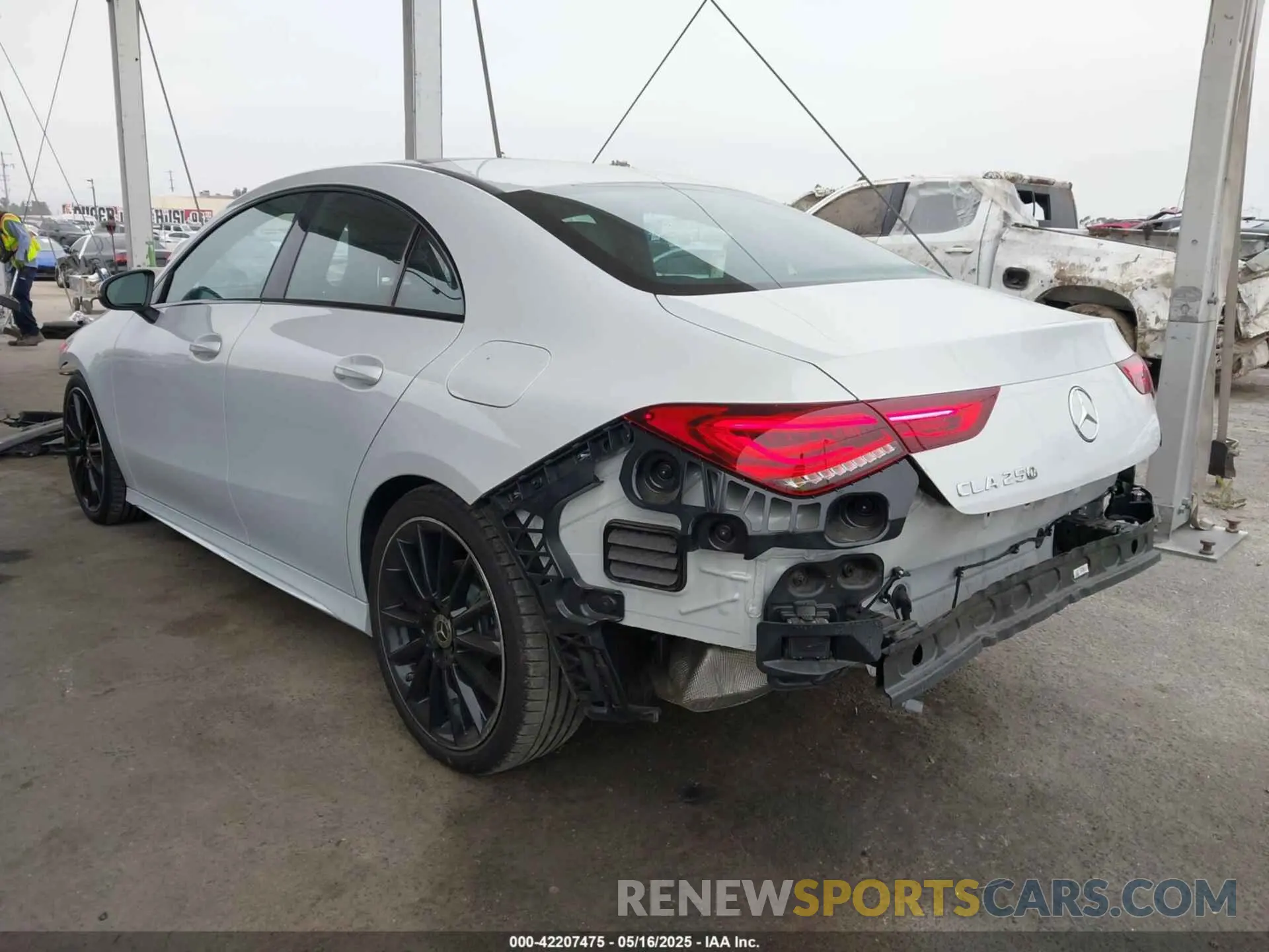 3 fotografías del automóvil dañado W1K5J4GBXMN158068 MERCEDES-BENZ CLA 250 2021