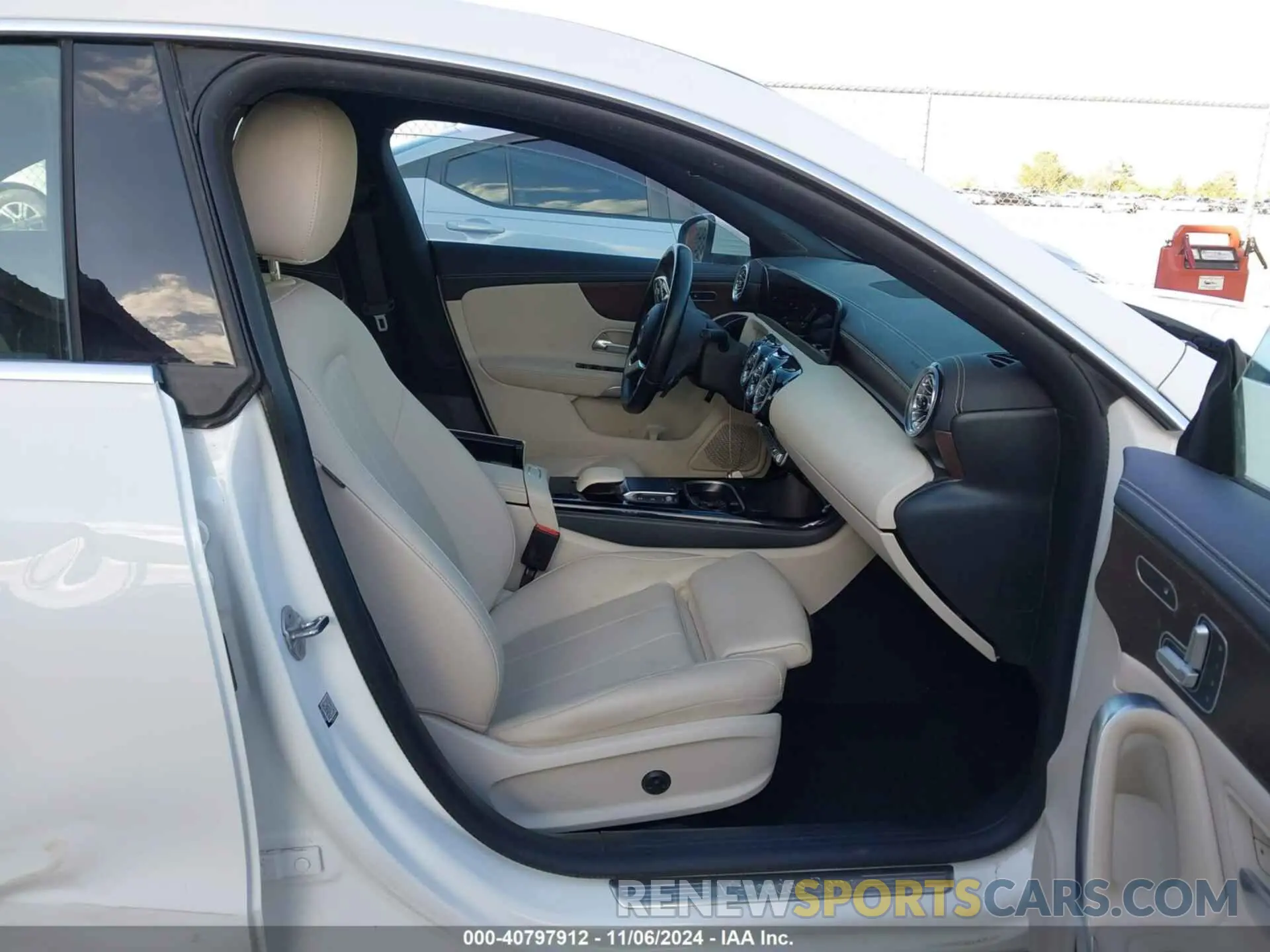 5 fotografías del automóvil dañado W1K5J4GB0PN335263 MERCEDES-BENZ CLA 250 COUPE 2023
