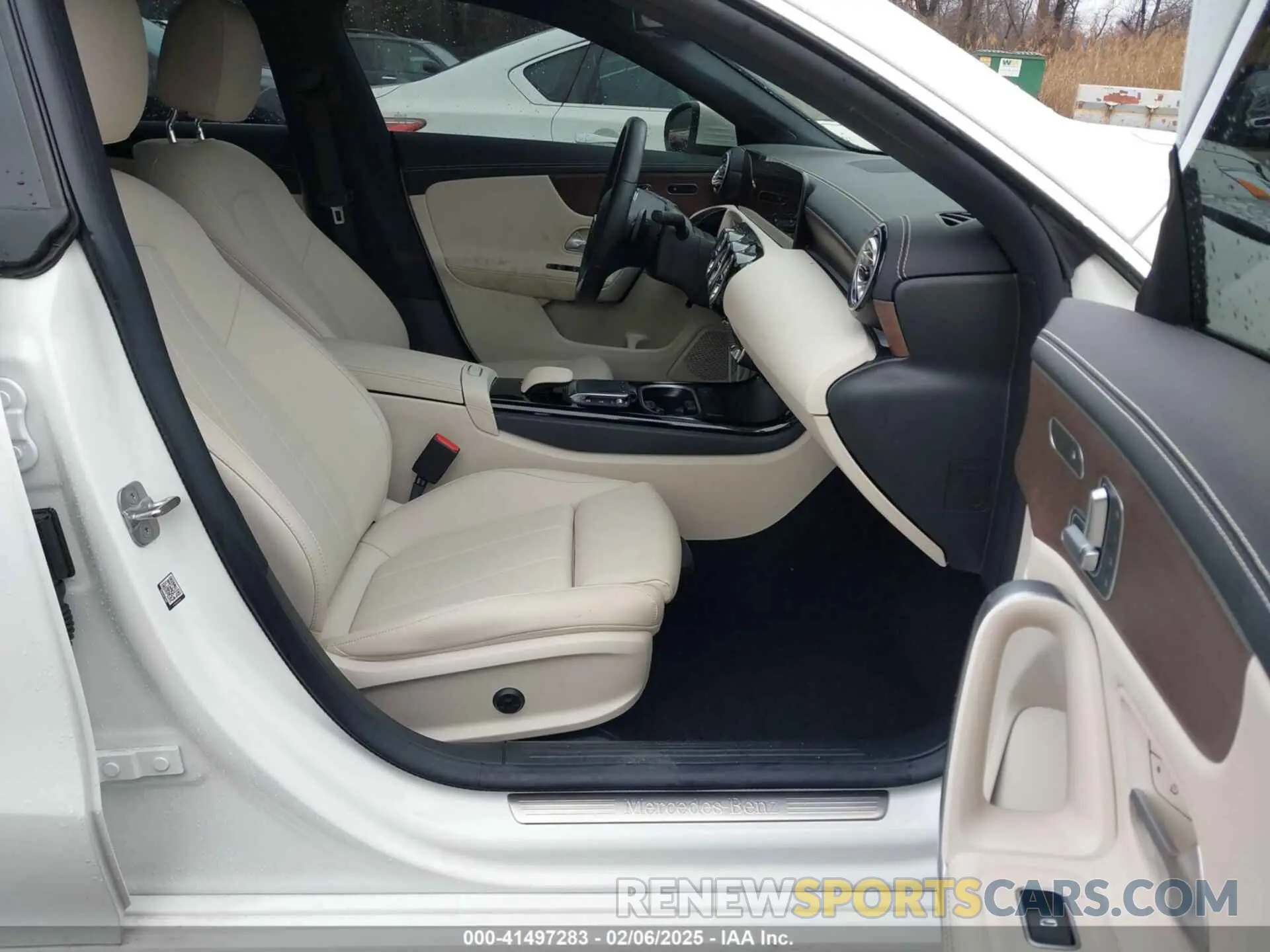 5 fotografías del automóvil dañado W1K5J4HB3PN415509 MERCEDES-BENZ CLA 250 COUPE 2023