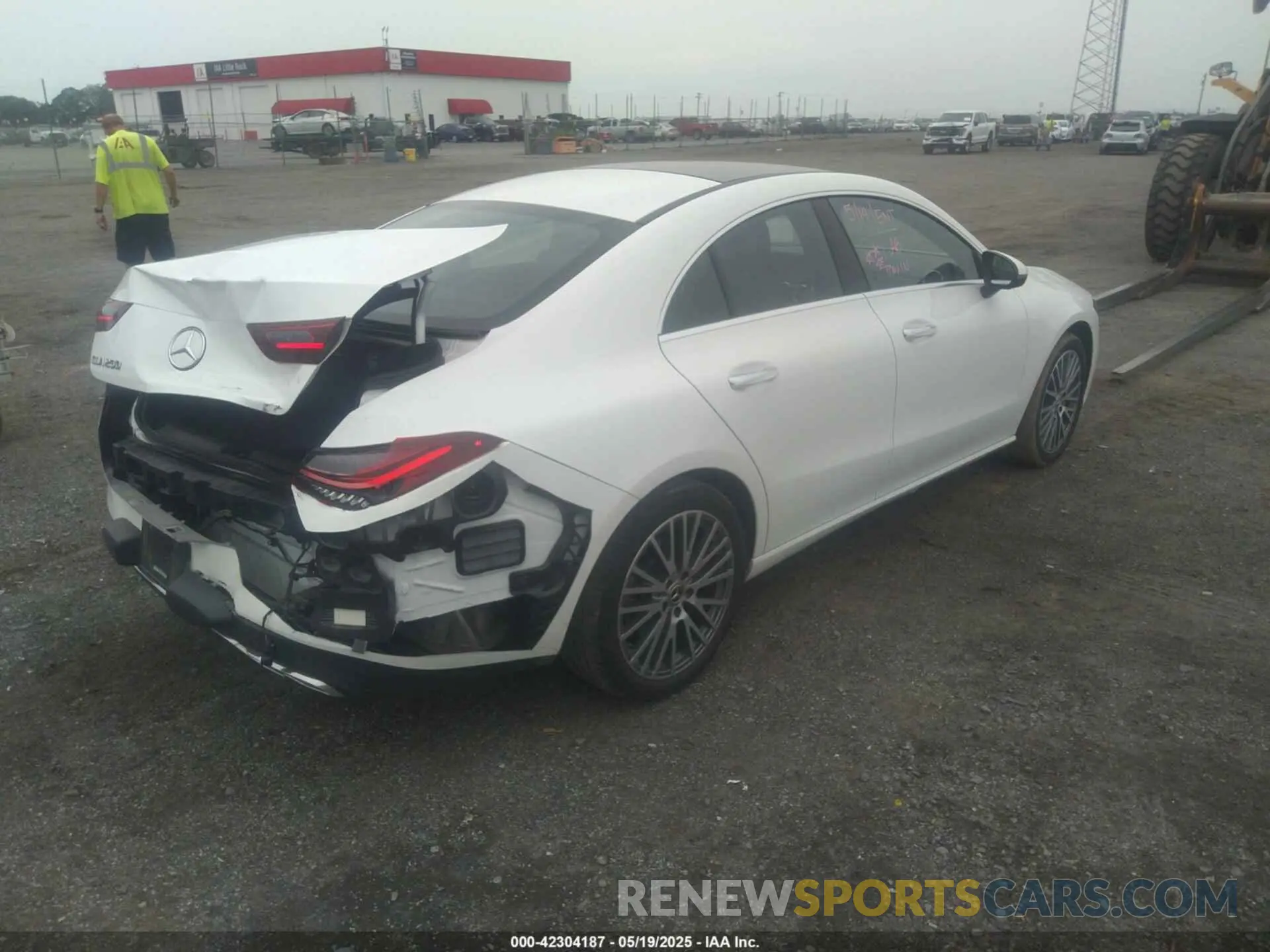 4 fotografías del automóvil dañado W1K5J4GB0SN522298 MERCEDES-BENZ CLA 250 COUPE 2025