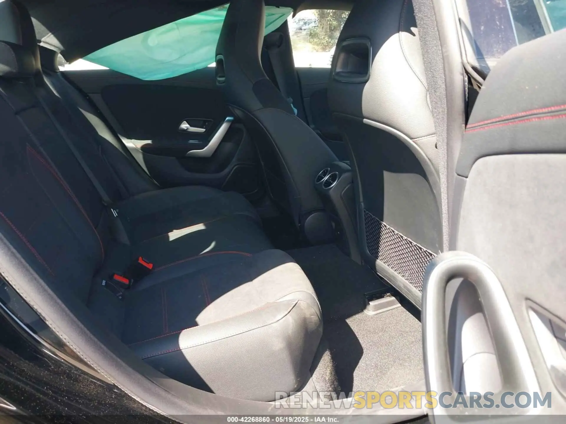 8 fotografías del automóvil dañado W1K5J4GB1SN482992 MERCEDES-BENZ CLA 250 COUPE 2025