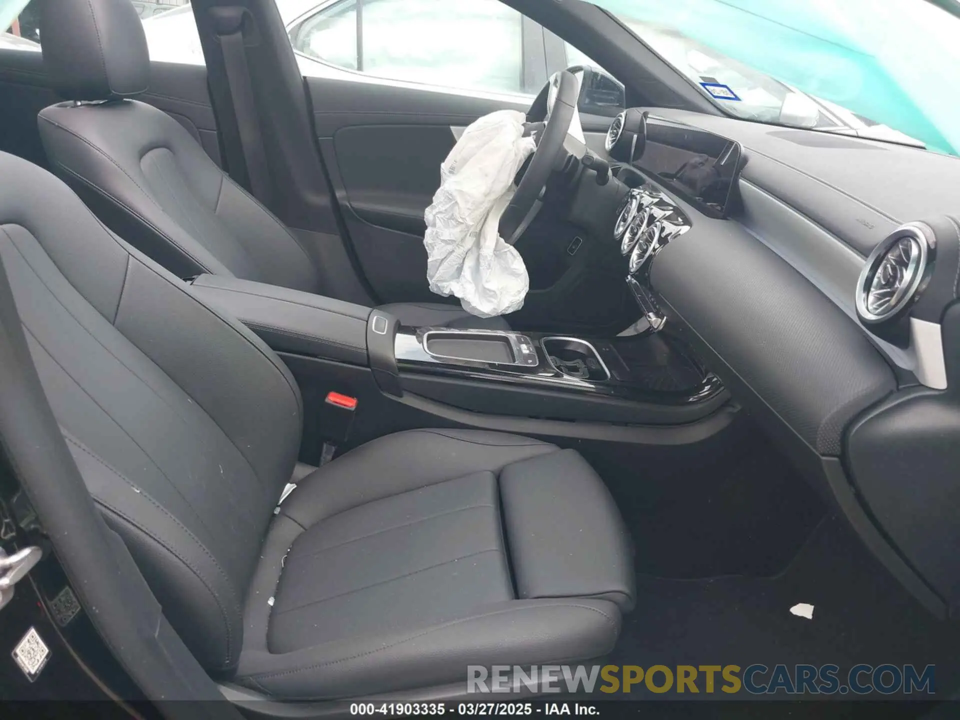 5 fotografías del automóvil dañado W1K5J4GB3SN516138 MERCEDES-BENZ CLA 250 COUPE 2025