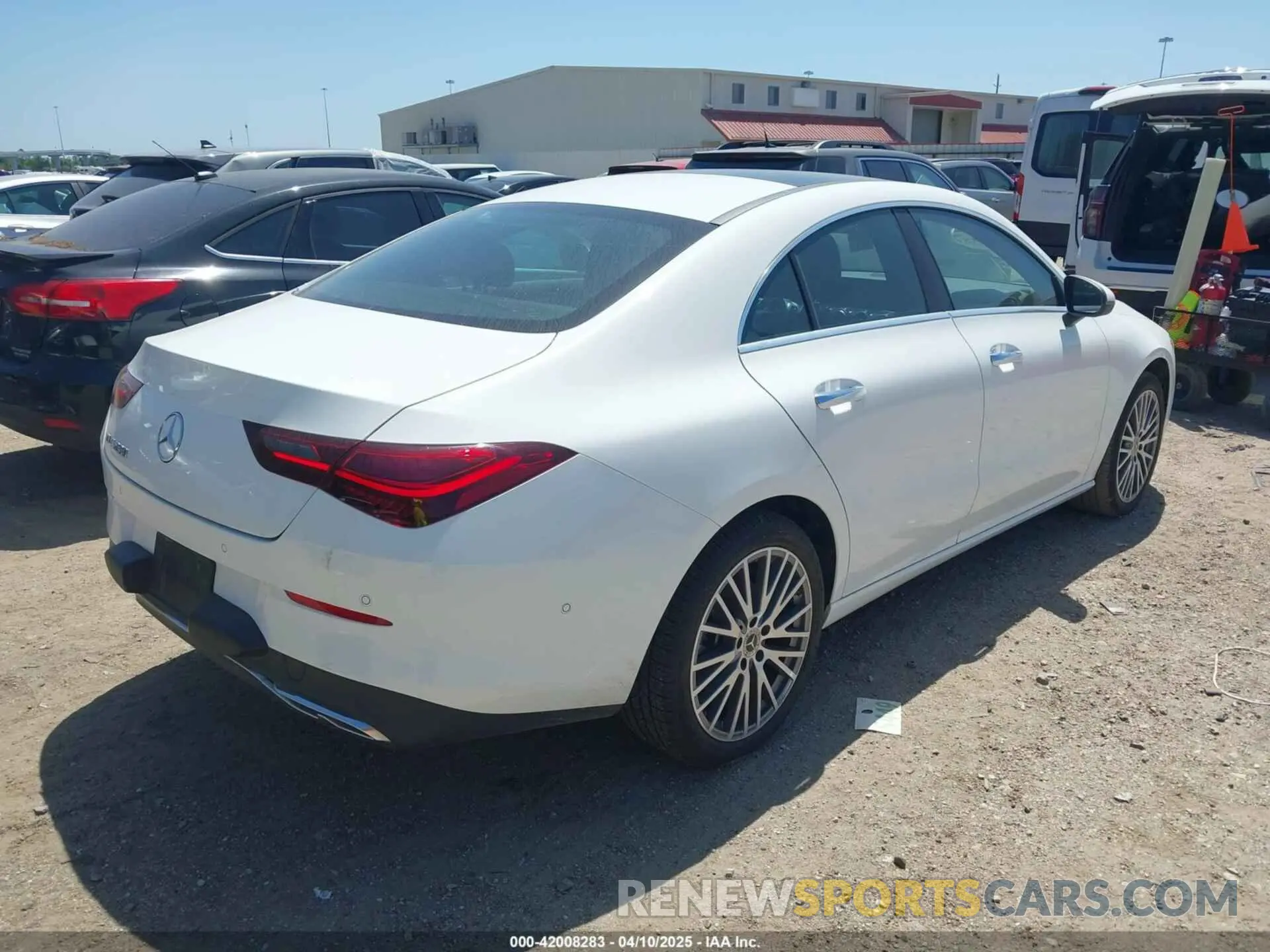 4 fotografías del automóvil dañado W1K5J4GB4SN515760 MERCEDES-BENZ CLA 250 COUPE 2025