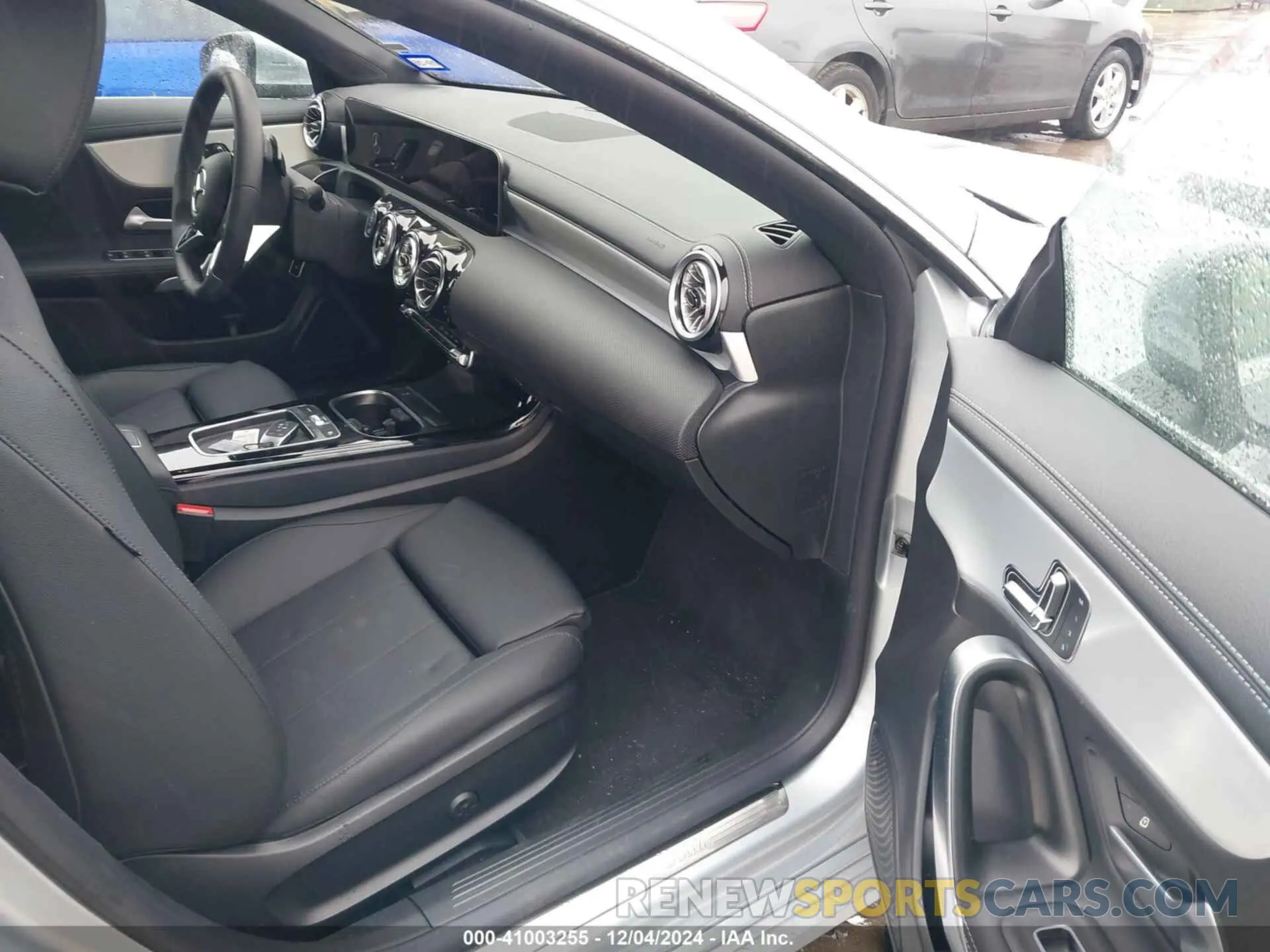 5 fotografías del automóvil dañado W1K5J4GBXSN527444 MERCEDES-BENZ CLA 250 COUPE 2025