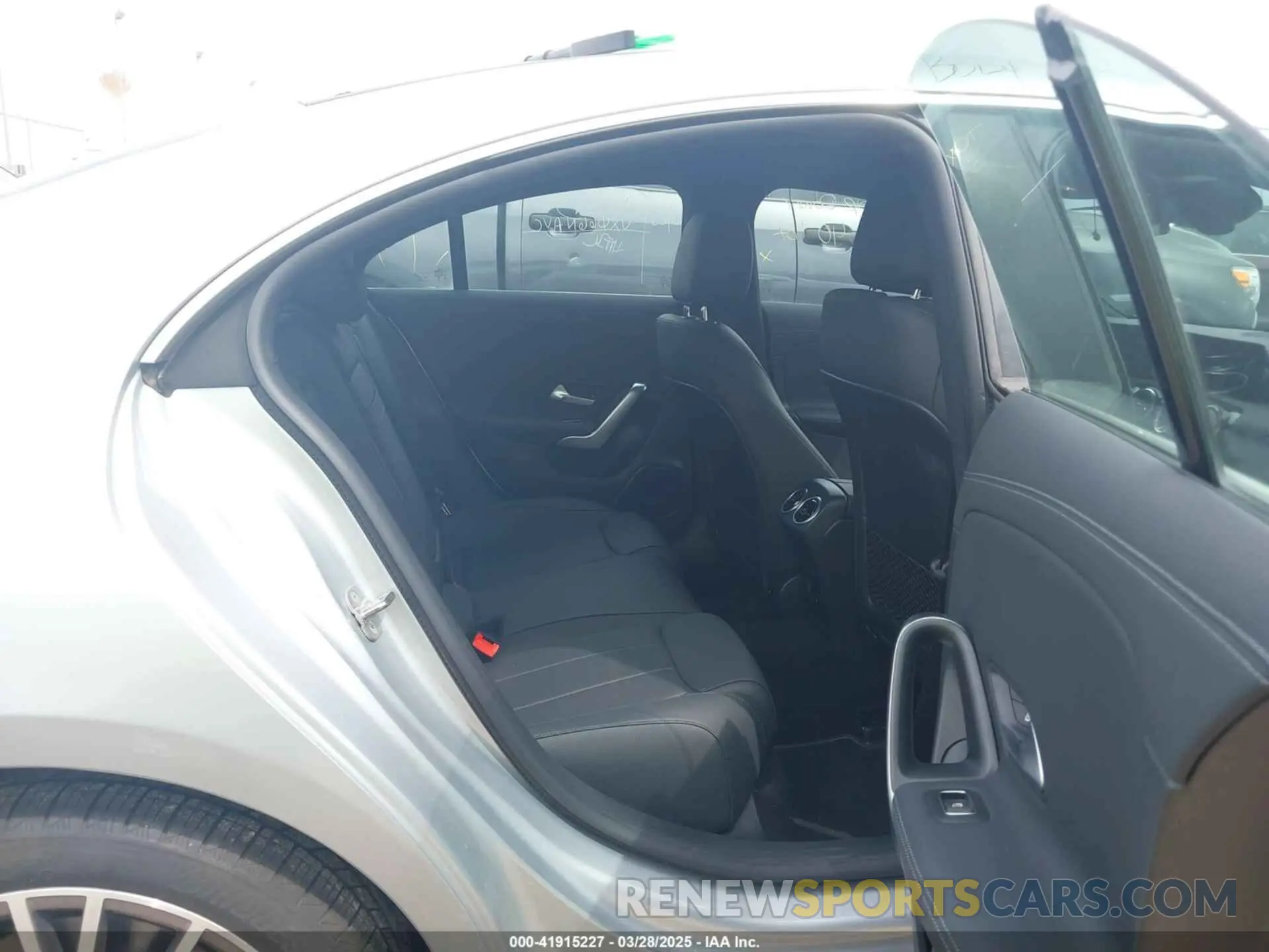 8 fotografías del automóvil dañado W1K5J4HB1SN512457 MERCEDES-BENZ CLA 250 COUPE 2025