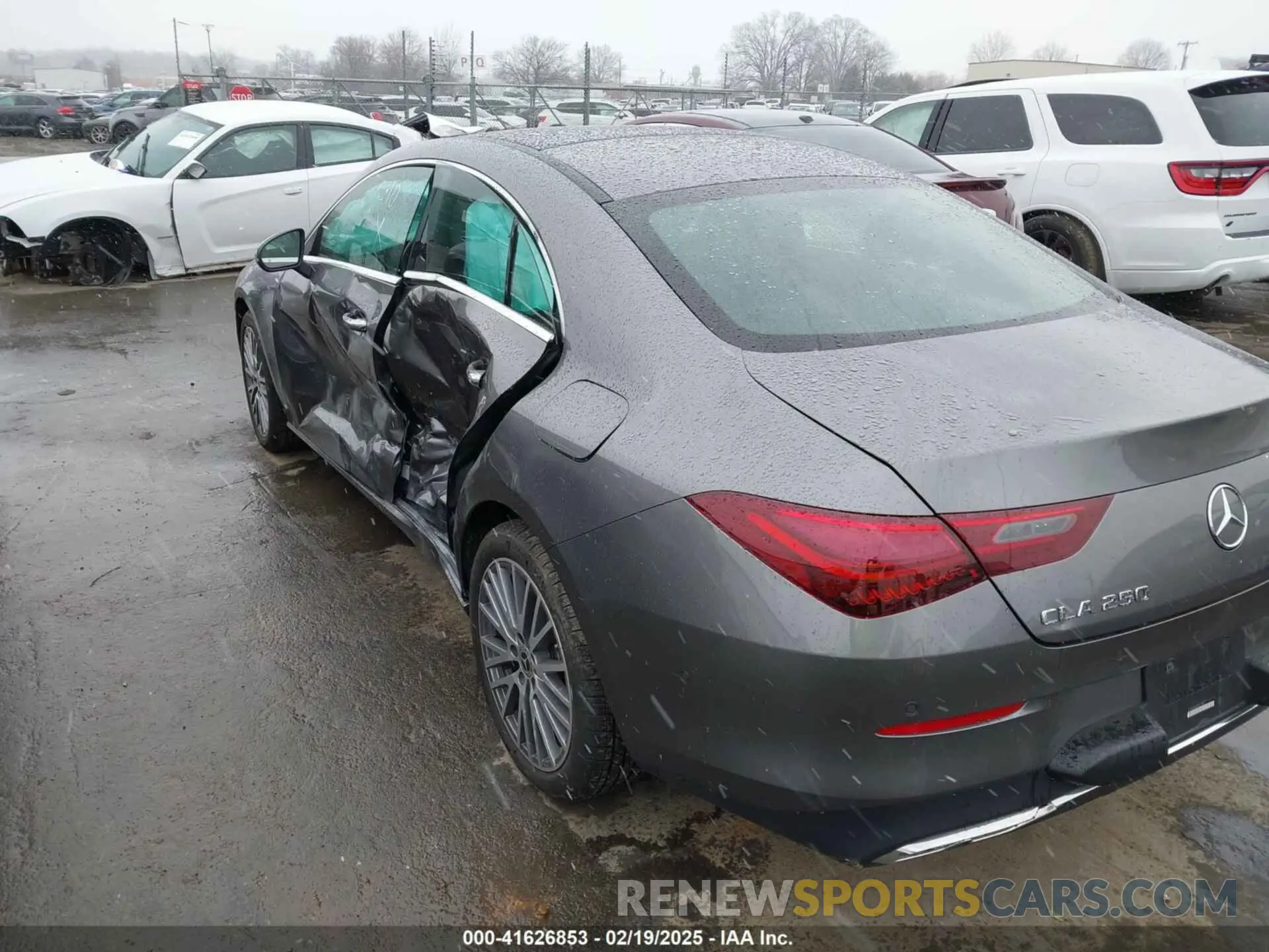 3 fotografías del automóvil dañado W1K5J4HB2SN521541 MERCEDES-BENZ CLA 250 COUPE 2025