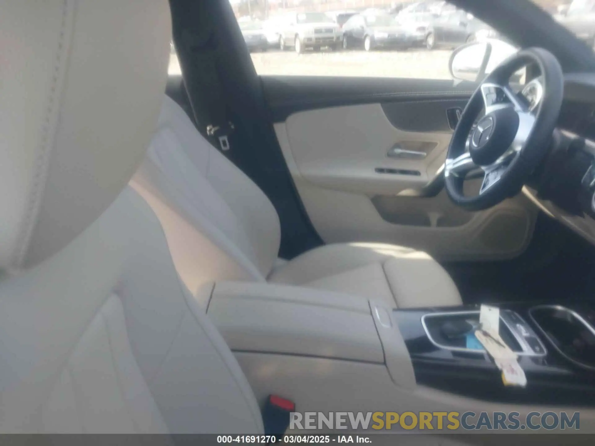 5 fotografías del automóvil dañado W1K5J4HB5SN499292 MERCEDES-BENZ CLA 250 COUPE 2025