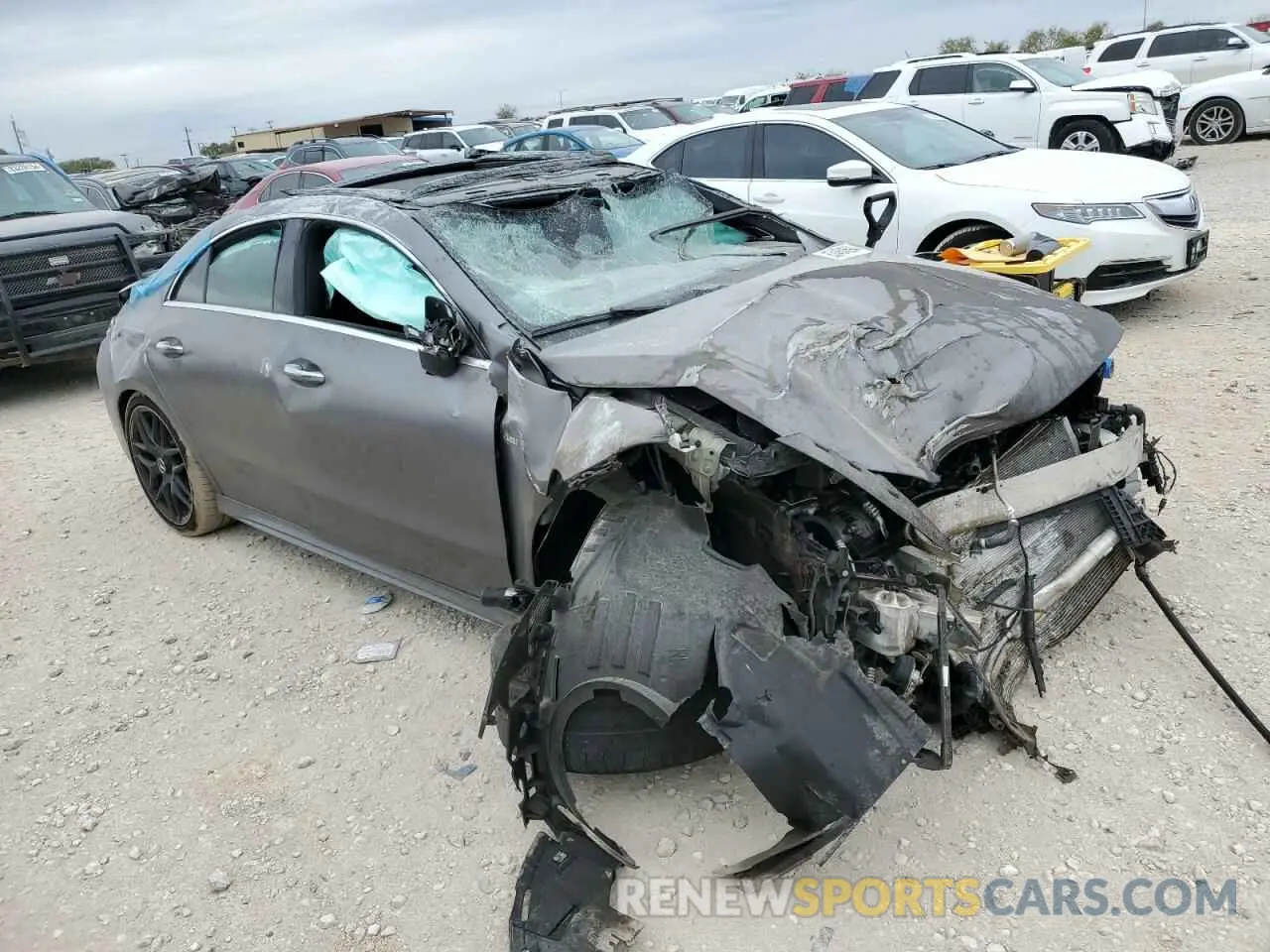 4 fotografías del automóvil dañado W1K5J5EBXRN443501 MERCEDES-BENZ CLA AMG 45 2024