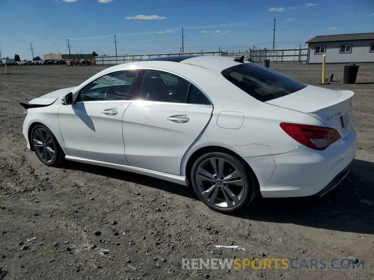 2 fotografías del automóvil dañado WDDSJ4EB0KN720871 MERCEDES-BENZ CLA-CLASS 2019