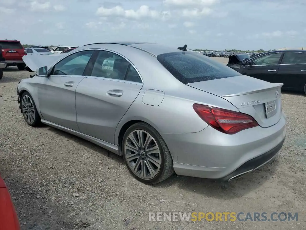 2 fotografías del automóvil dañado WDDSJ4EB0KN736844 MERCEDES-BENZ CLA-CLASS 2019