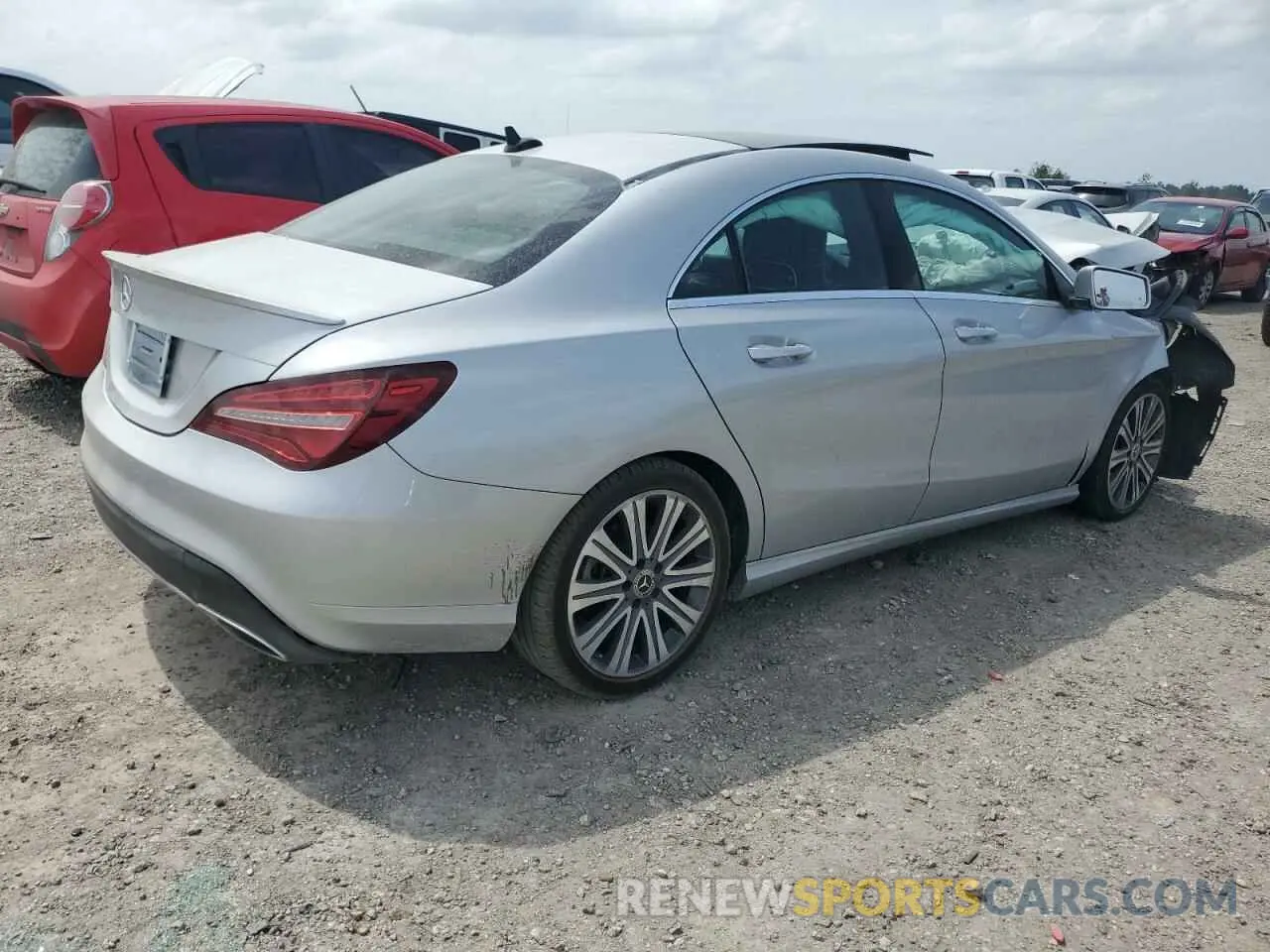 3 fotografías del automóvil dañado WDDSJ4EB0KN736844 MERCEDES-BENZ CLA-CLASS 2019