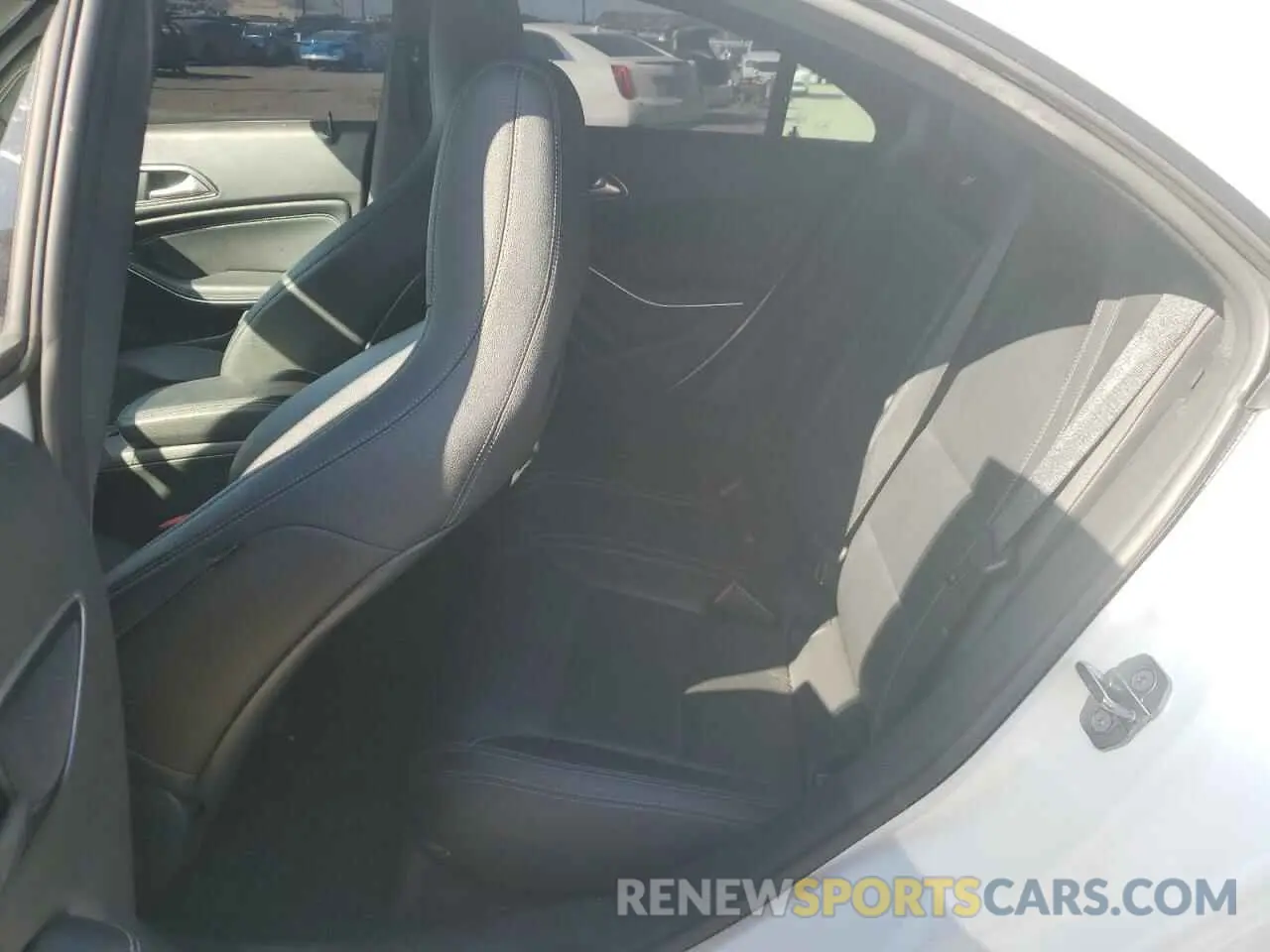 10 fotografías del automóvil dañado WDDSJ4EB1KN752504 MERCEDES-BENZ CLA-CLASS 2019