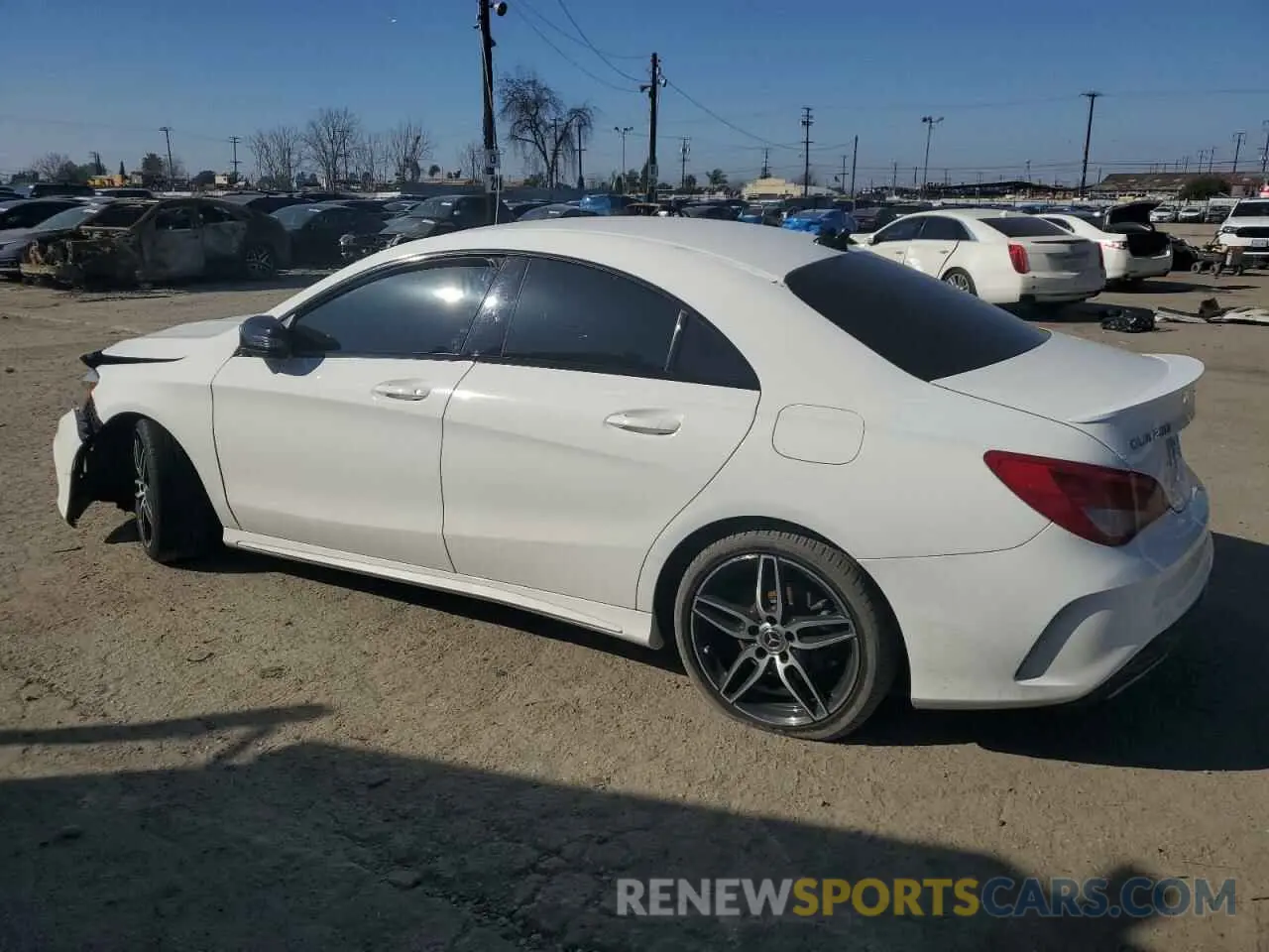 2 fotografías del automóvil dañado WDDSJ4EB1KN752504 MERCEDES-BENZ CLA-CLASS 2019