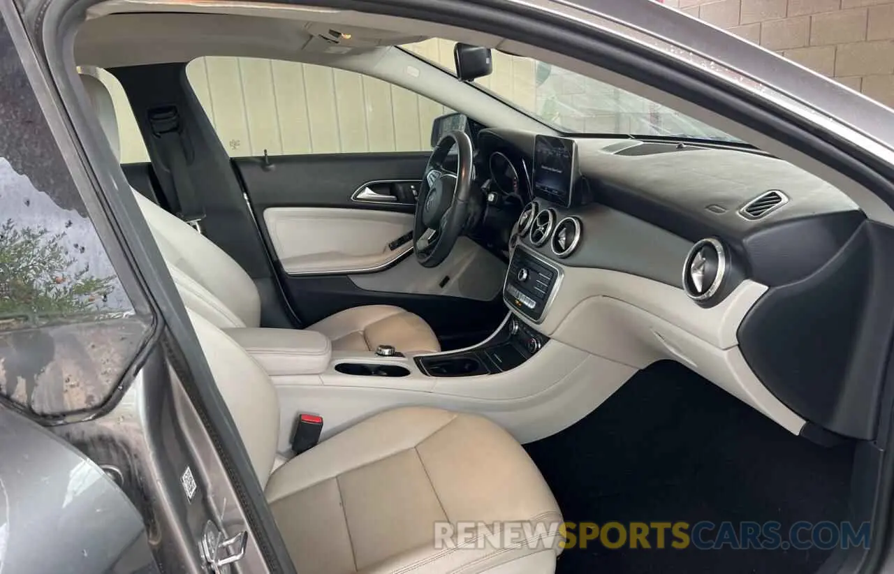 5 fotografías del automóvil dañado WDDSJ4EB3KN712053 MERCEDES-BENZ CLA-CLASS 2019