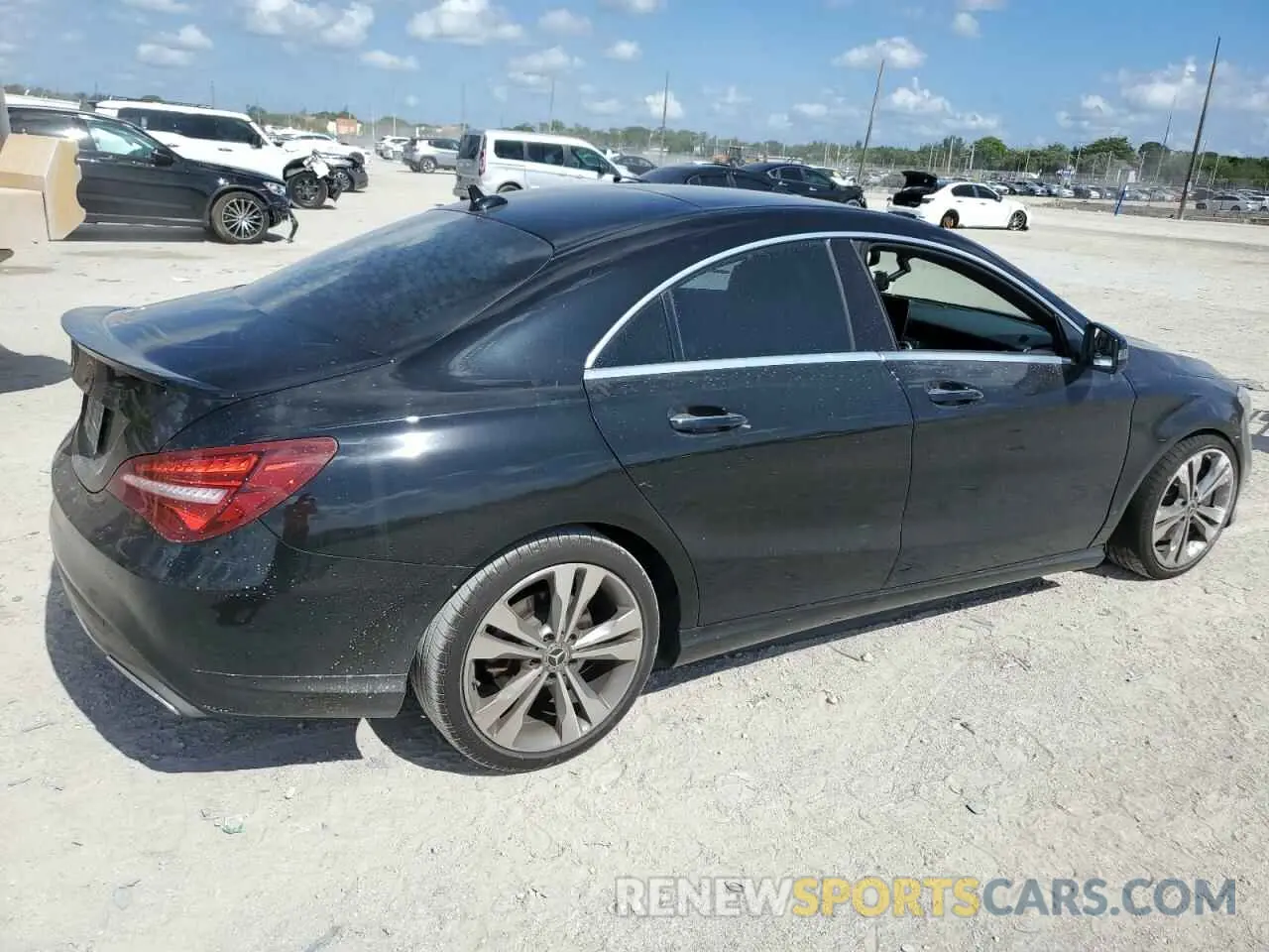 3 fotografías del automóvil dañado WDDSJ4EB3KN757669 MERCEDES-BENZ CLA-CLASS 2019