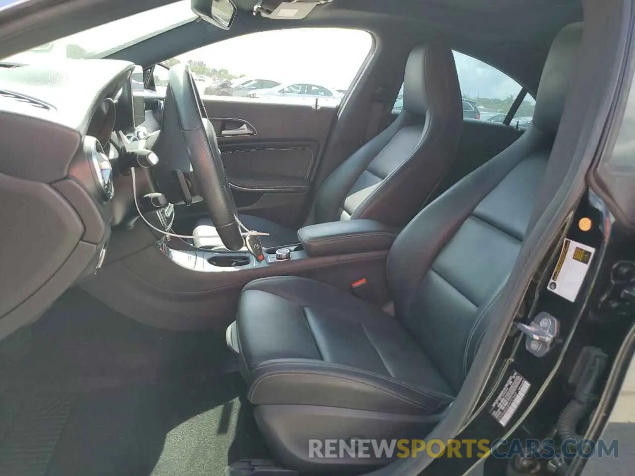 7 fotografías del automóvil dañado WDDSJ4EB3KN757669 MERCEDES-BENZ CLA-CLASS 2019