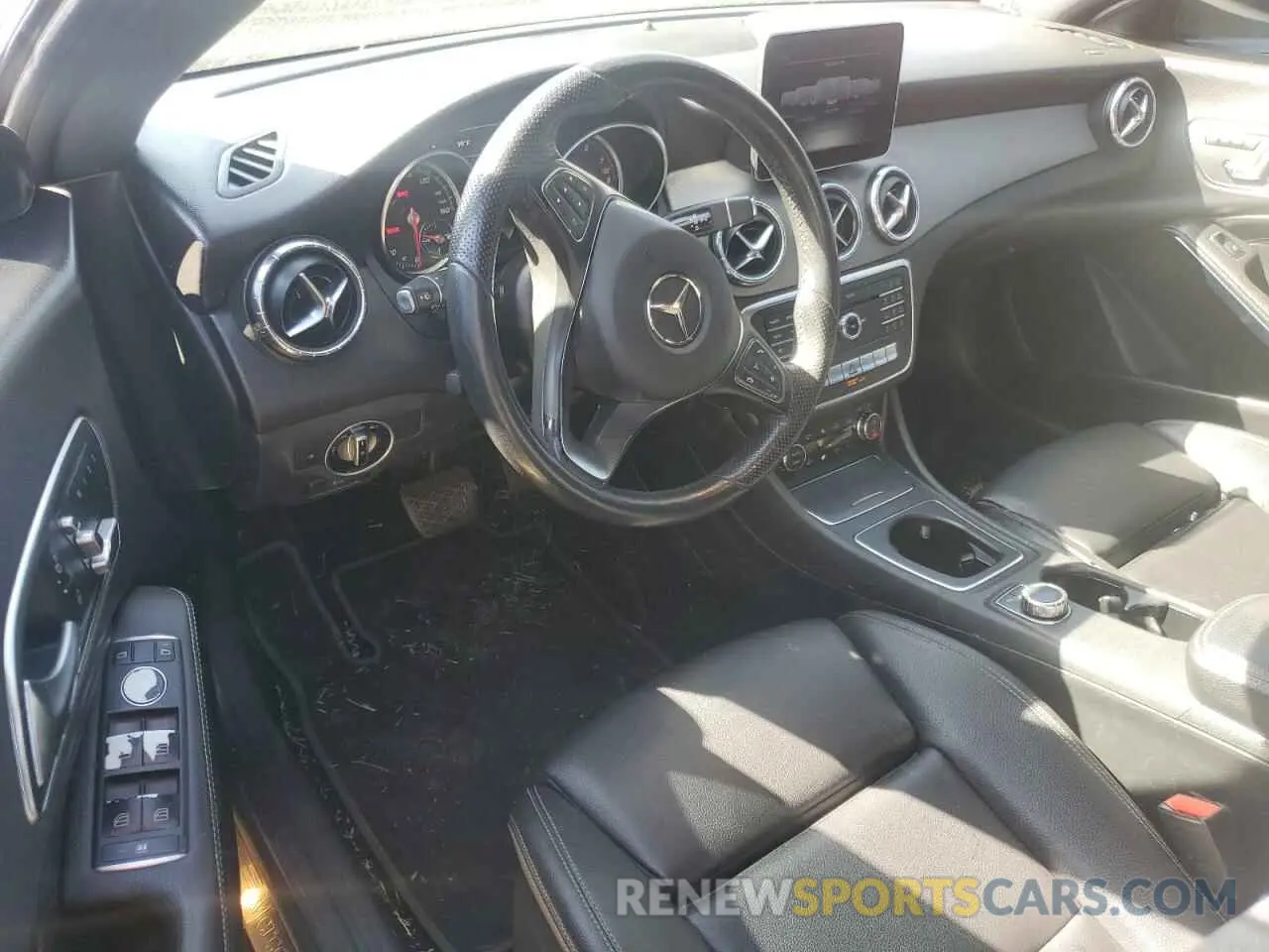 8 fotografías del automóvil dañado WDDSJ4EB4KN698793 MERCEDES-BENZ CLA-CLASS 2019