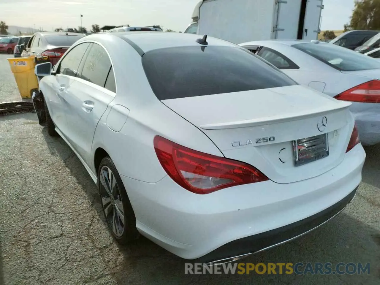 3 fotografías del automóvil dañado WDDSJ4EB4KN719139 MERCEDES-BENZ CLA-CLASS 2019