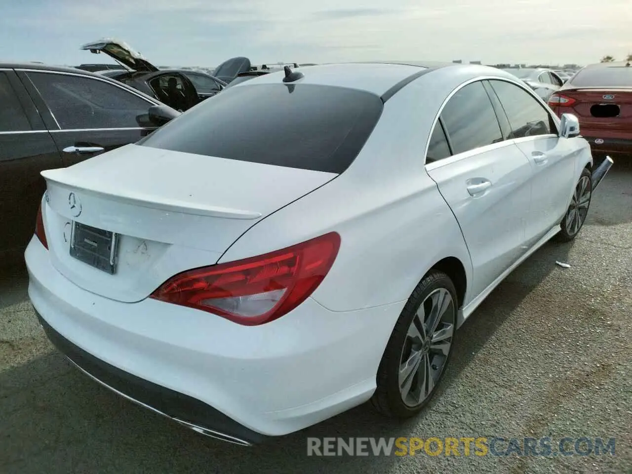 4 fotografías del automóvil dañado WDDSJ4EB4KN719139 MERCEDES-BENZ CLA-CLASS 2019