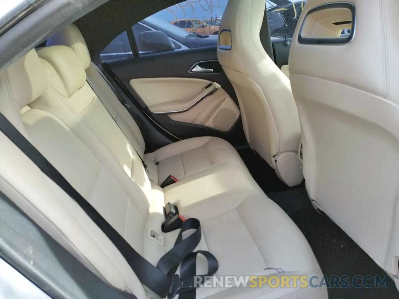 6 fotografías del automóvil dañado WDDSJ4EB4KN719139 MERCEDES-BENZ CLA-CLASS 2019