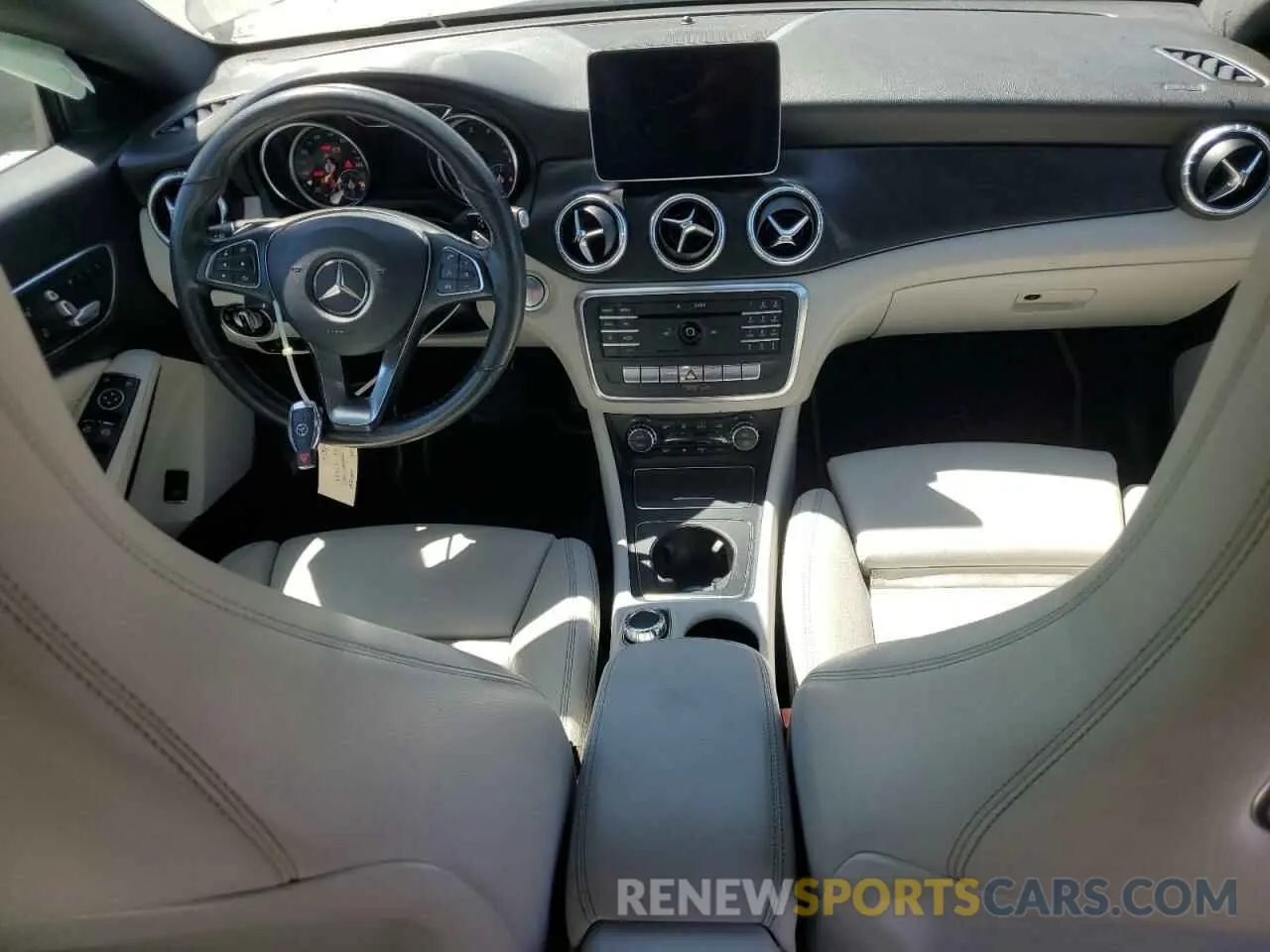 8 fotografías del automóvil dañado WDDSJ4EB4KN727659 MERCEDES-BENZ CLA-CLASS 2019