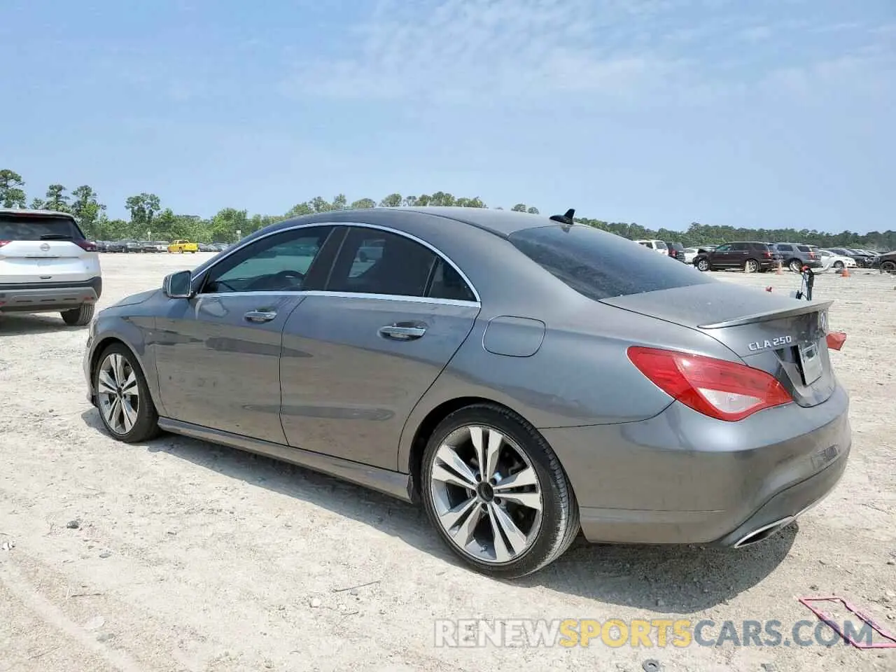 2 fotografías del automóvil dañado WDDSJ4EB4KN776778 MERCEDES-BENZ CLA-CLASS 2019