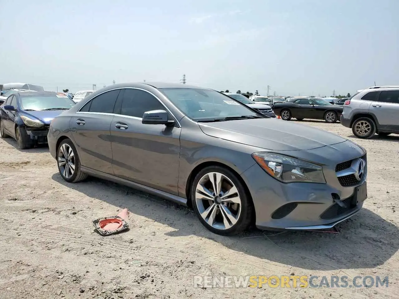 4 fotografías del automóvil dañado WDDSJ4EB4KN776778 MERCEDES-BENZ CLA-CLASS 2019