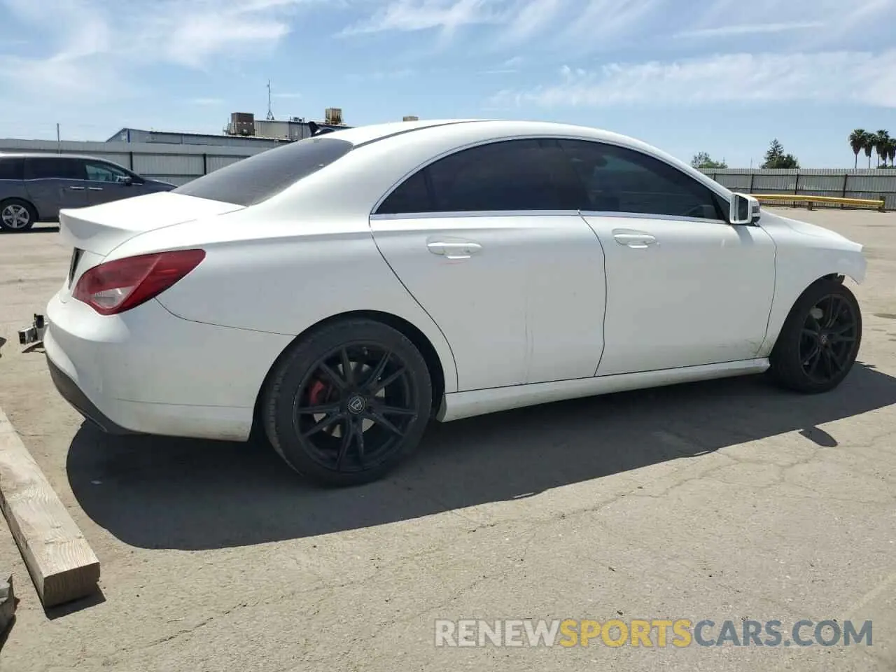 3 fotografías del automóvil dañado WDDSJ4EB6KN721166 MERCEDES-BENZ CLA-CLASS 2019