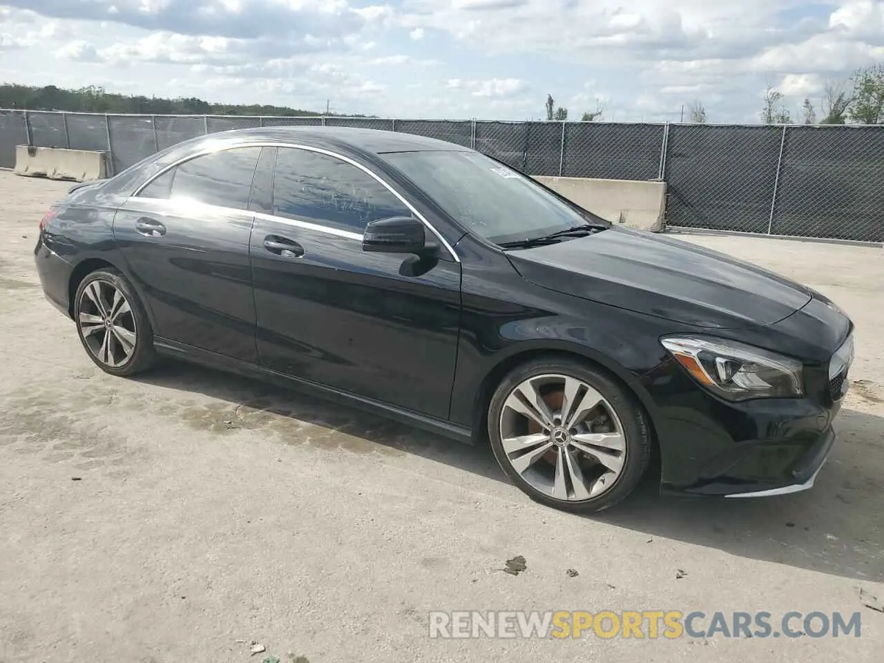 4 fotografías del automóvil dañado WDDSJ4EB6KN721510 MERCEDES-BENZ CLA-CLASS 2019