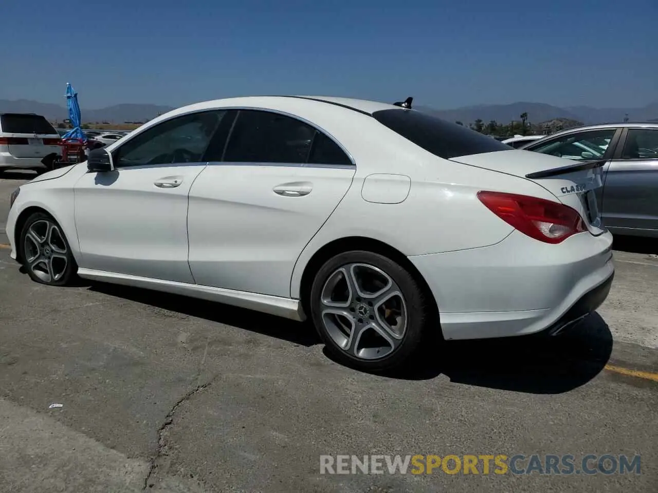 2 fotografías del automóvil dañado WDDSJ4EB7KN707972 MERCEDES-BENZ CLA-CLASS 2019
