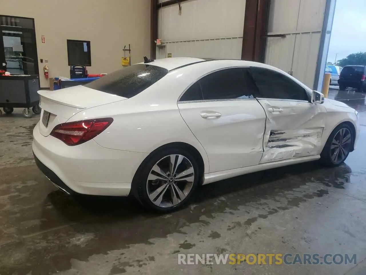 3 fotografías del automóvil dañado WDDSJ4EB7KN758386 MERCEDES-BENZ CLA-CLASS 2019