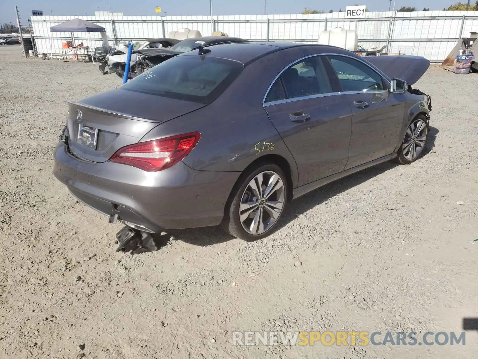 4 fotografías del automóvil dañado WDDSJ4EB8KN769171 MERCEDES-BENZ CLA-CLASS 2019