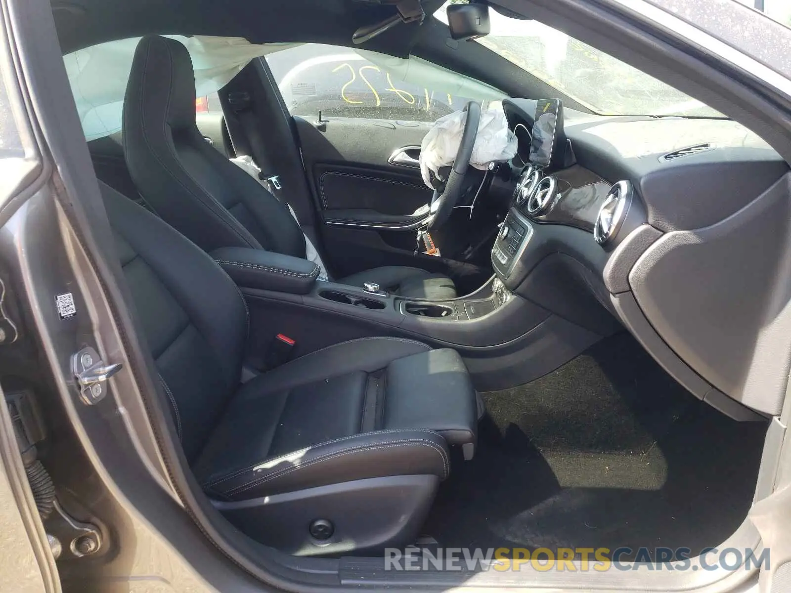 5 fotografías del automóvil dañado WDDSJ4EB8KN769171 MERCEDES-BENZ CLA-CLASS 2019
