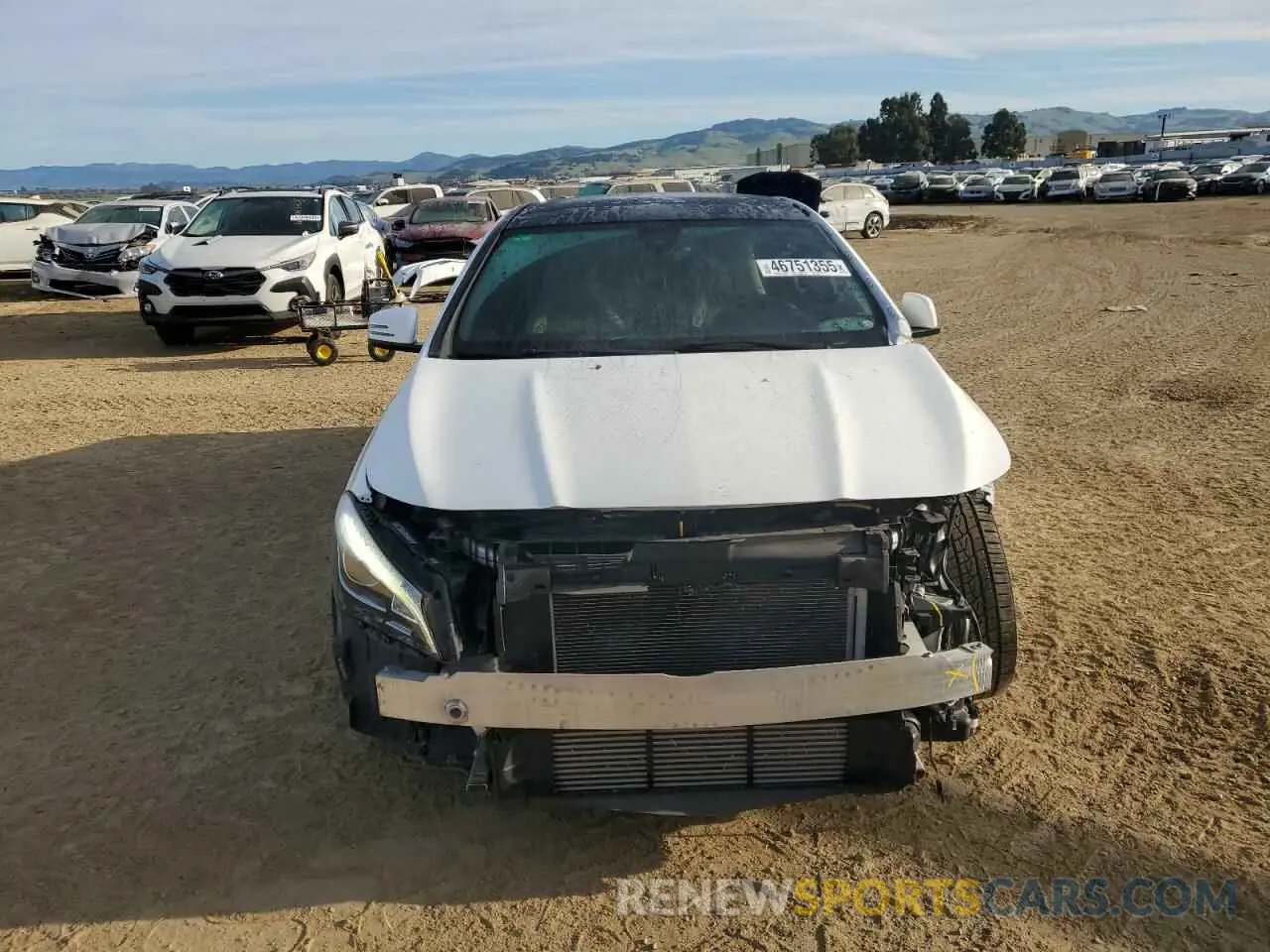 5 fotografías del automóvil dañado WDDSJ4EB8KN775181 MERCEDES-BENZ CLA-CLASS 2019
