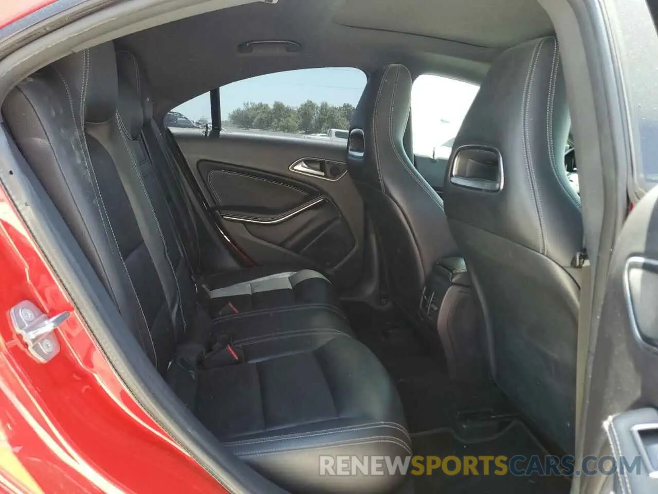 10 fotografías del automóvil dañado WDDSJ4EB9KN759684 MERCEDES-BENZ CLA-CLASS 2019