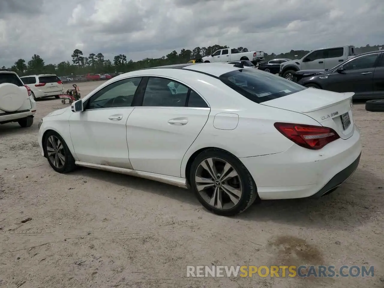 2 fotografías del automóvil dañado WDDSJ4EB9KN768336 MERCEDES-BENZ CLA-CLASS 2019