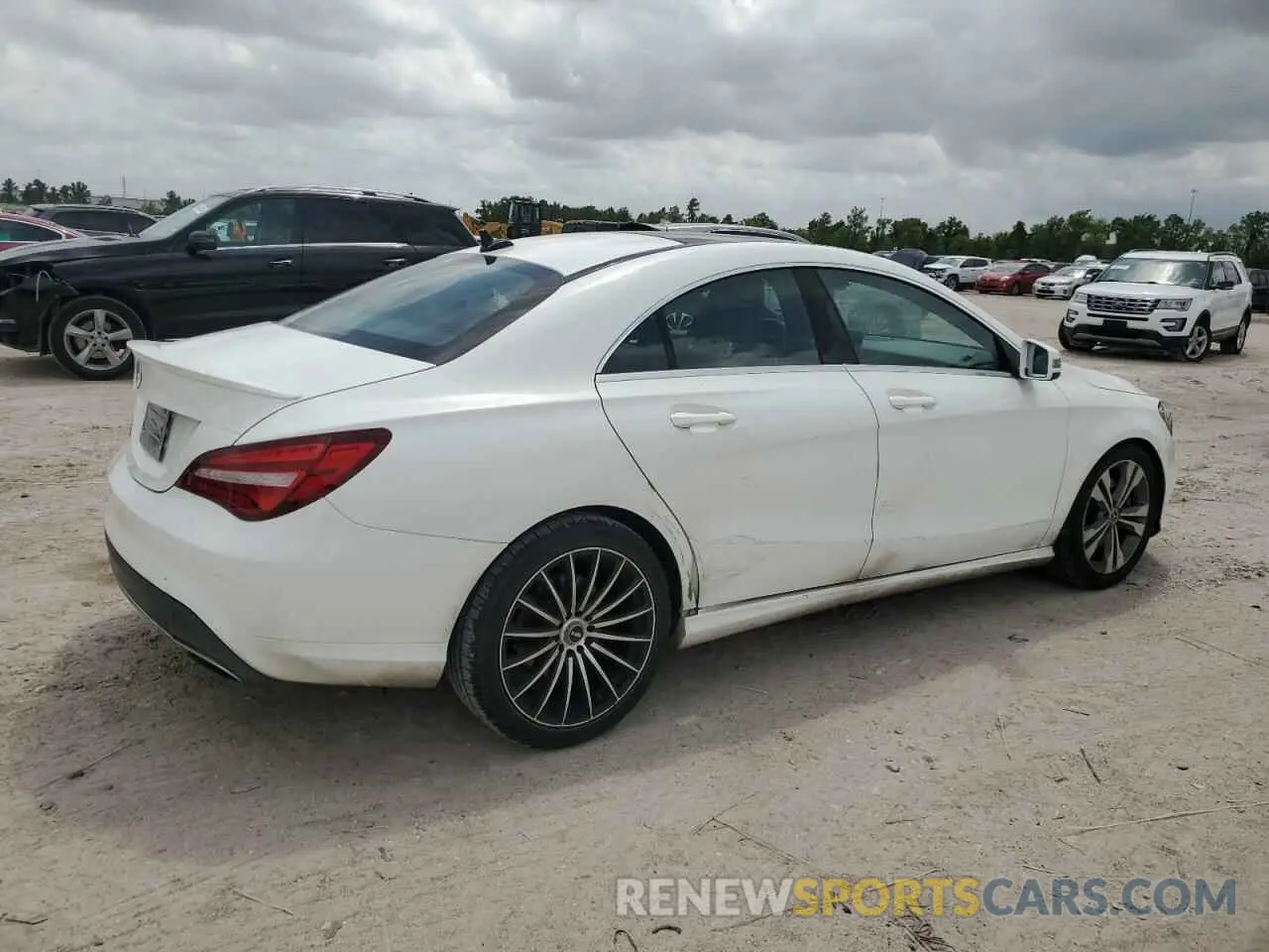 3 fotografías del automóvil dañado WDDSJ4EB9KN768336 MERCEDES-BENZ CLA-CLASS 2019