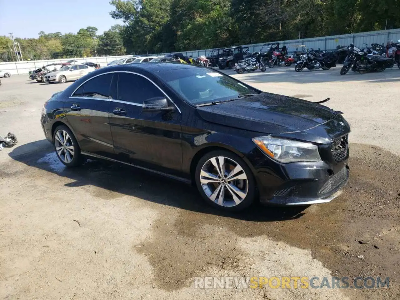 4 fotografías del automóvil dañado WDDSJ4GB0KN761675 MERCEDES-BENZ CLA-CLASS 2019