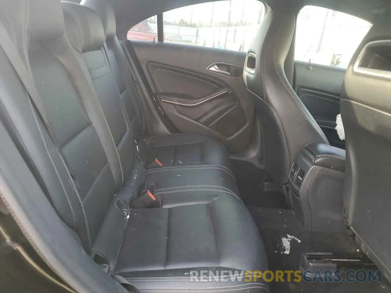 10 fotografías del automóvil dañado WDDSJ4GB0KN770439 MERCEDES-BENZ CLA-CLASS 2019