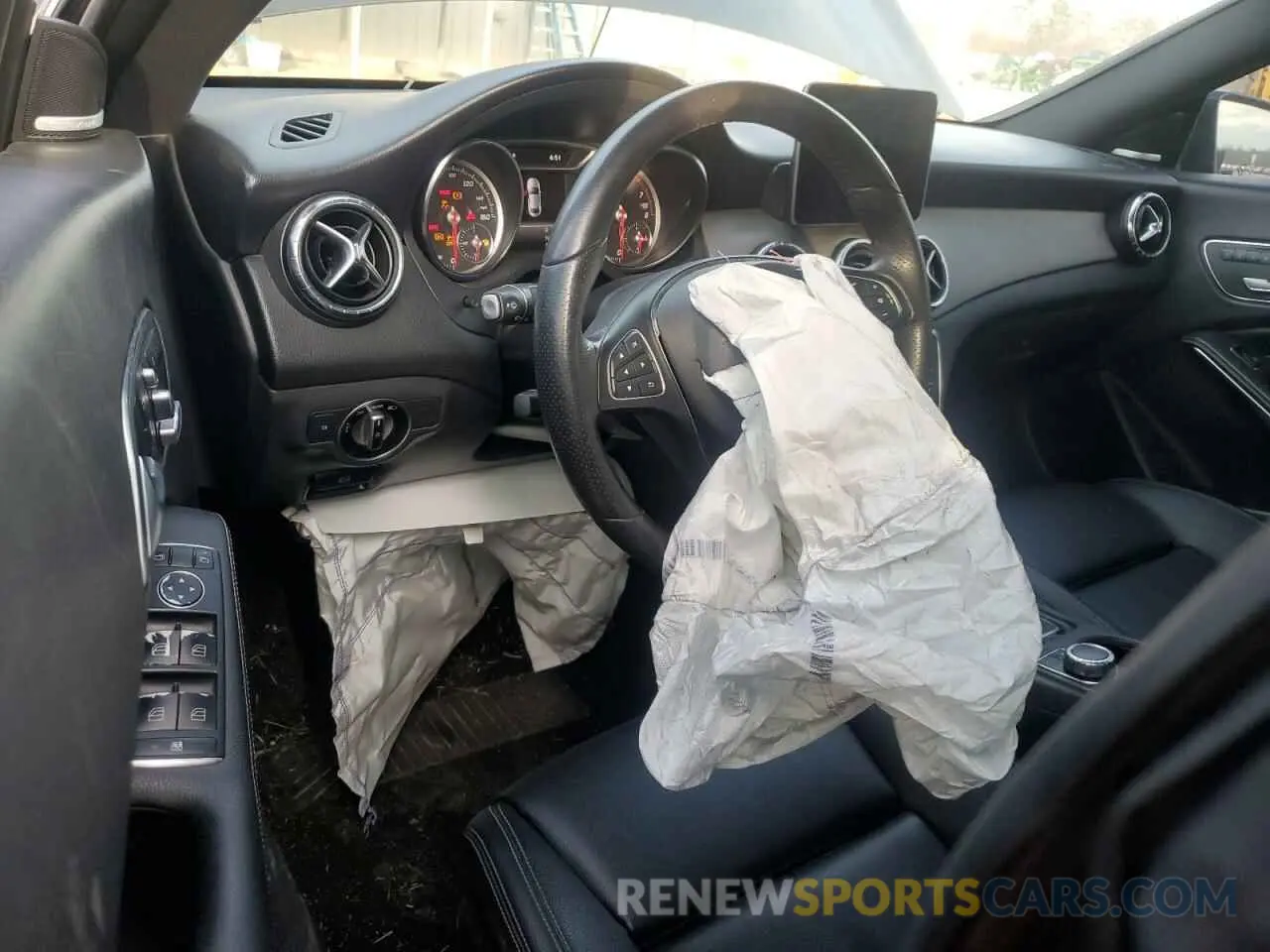 8 fotografías del automóvil dañado WDDSJ4GB0KN770439 MERCEDES-BENZ CLA-CLASS 2019