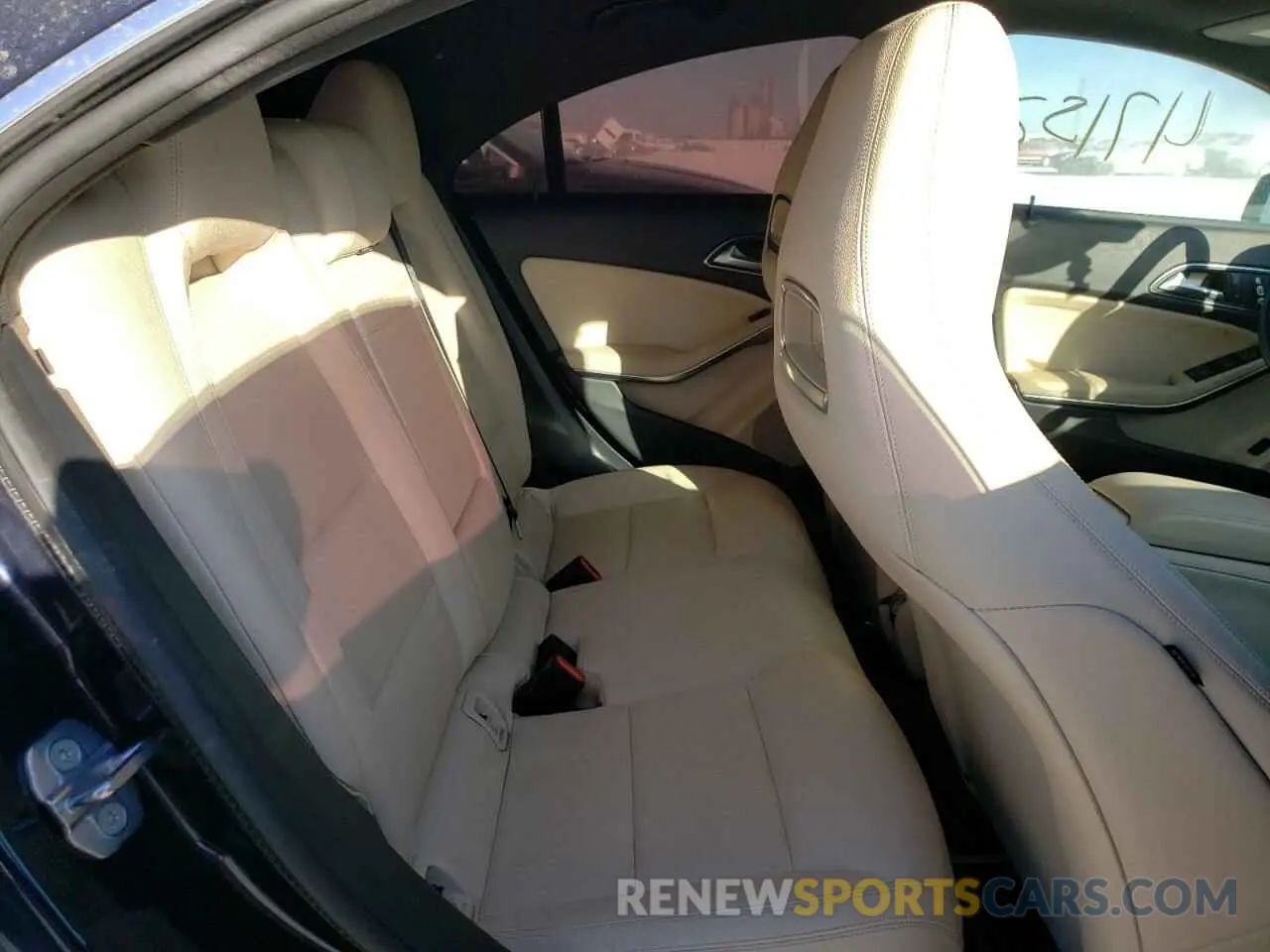 6 fotografías del automóvil dañado WDDSJ4GB1KN741404 MERCEDES-BENZ CLA-CLASS 2019